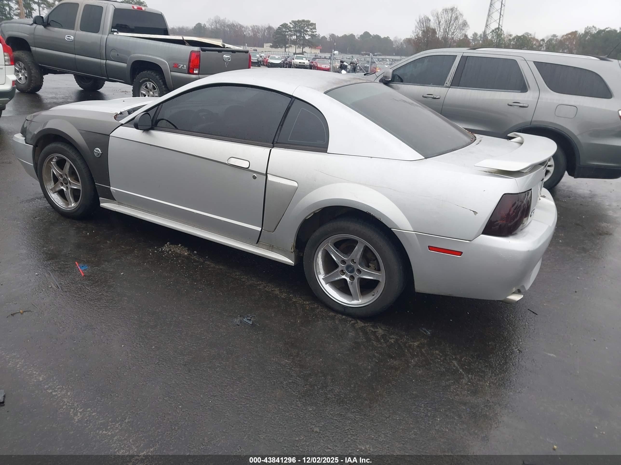 FORD MUSTANG image 3