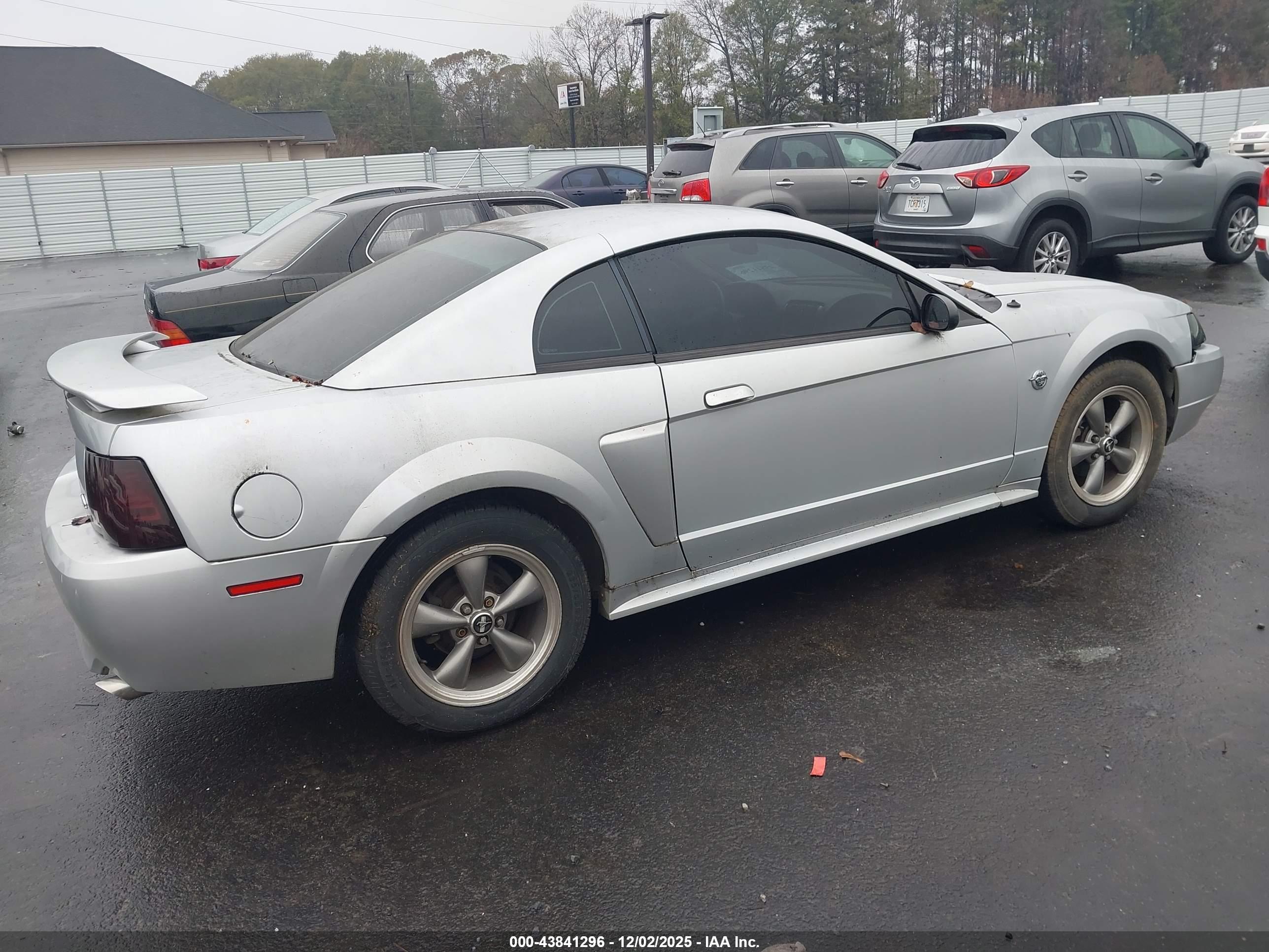 FORD MUSTANG image 4