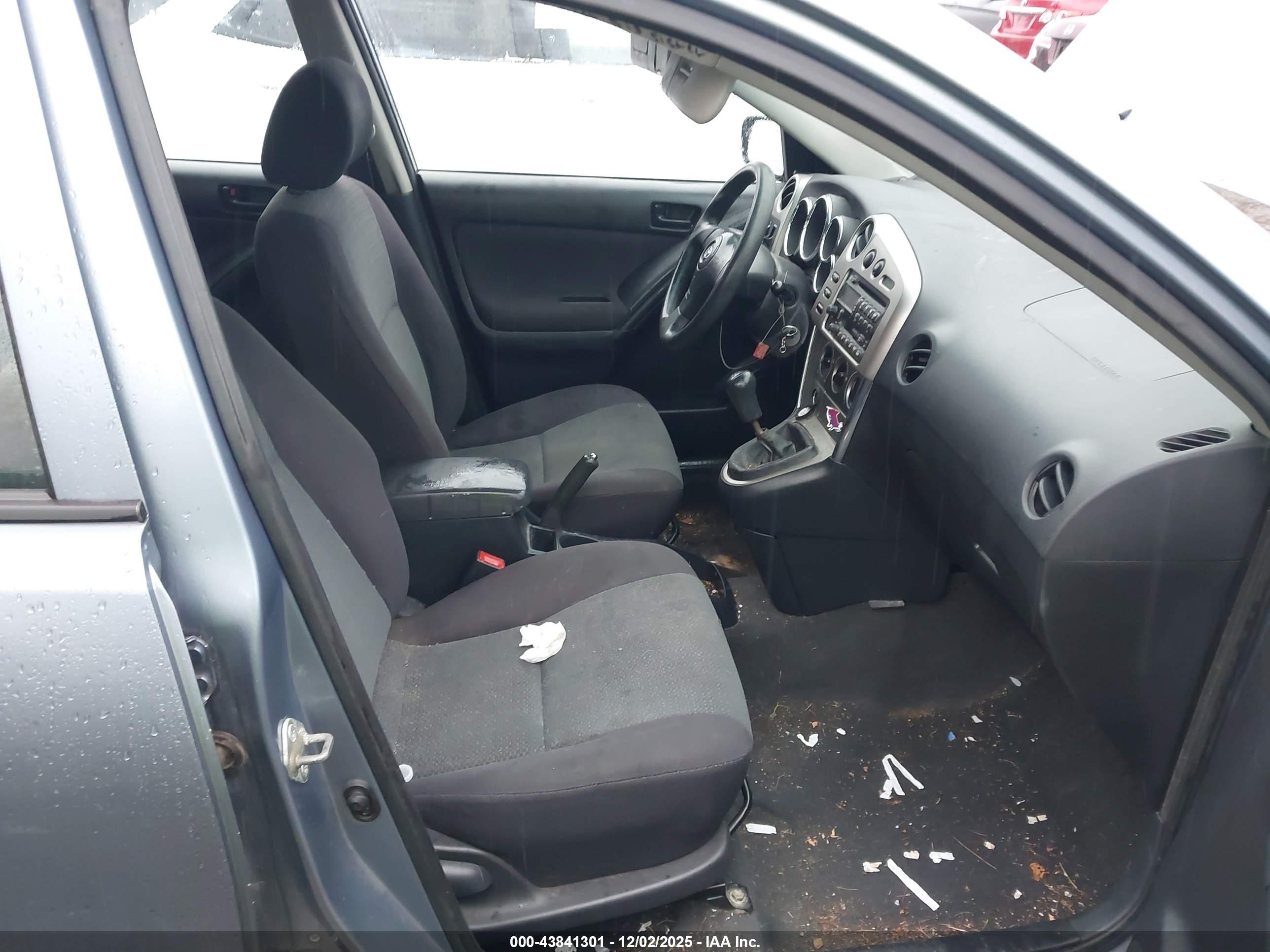 TOYOTA MATRIX image 5
