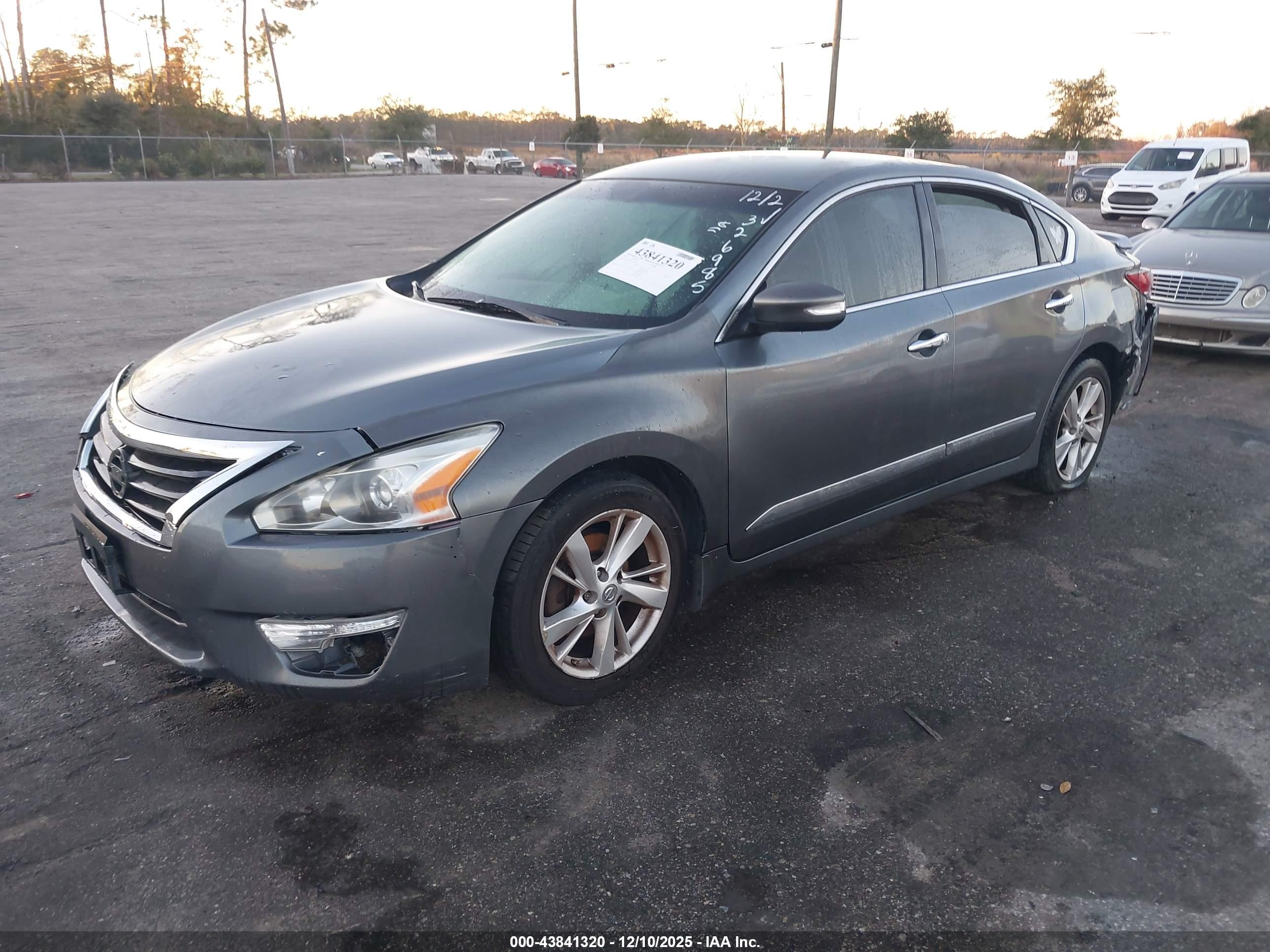 NISSAN ALTIMA image 2