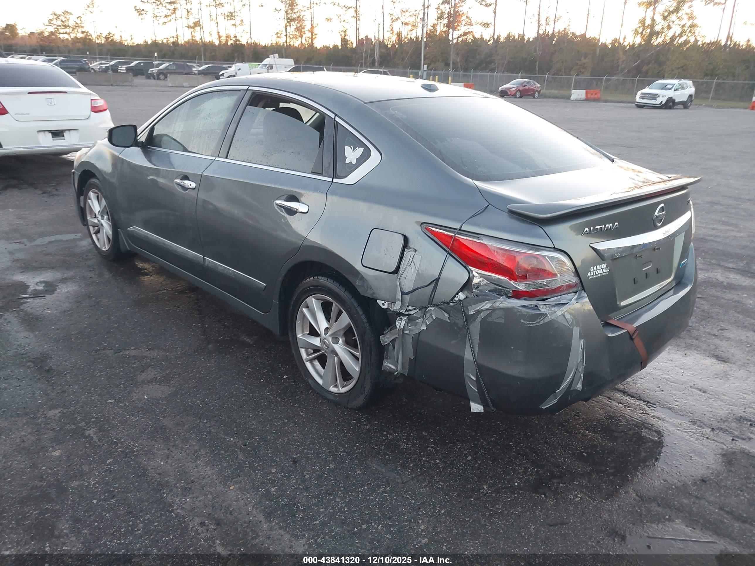 NISSAN ALTIMA image 3
