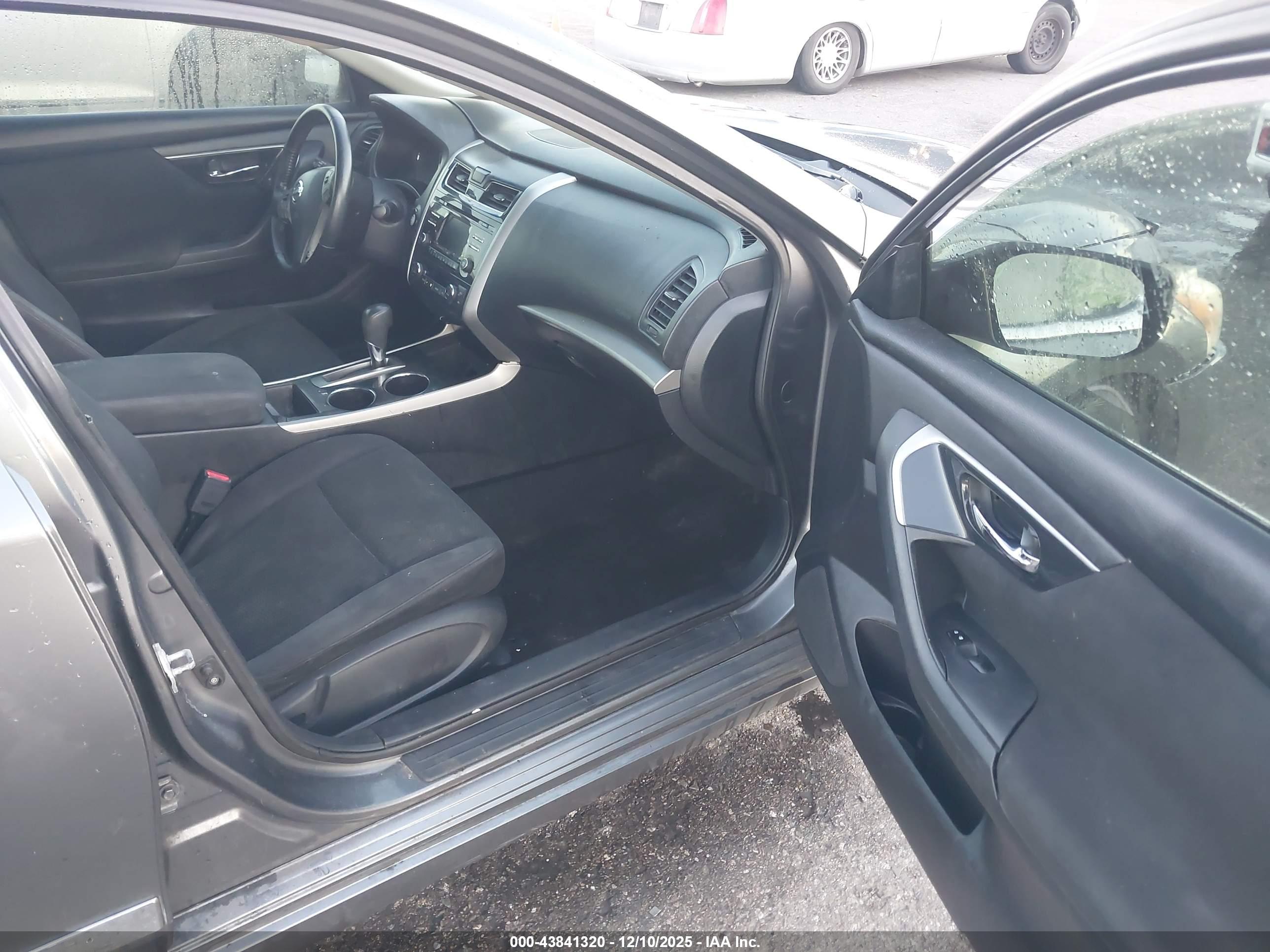 NISSAN ALTIMA image 5