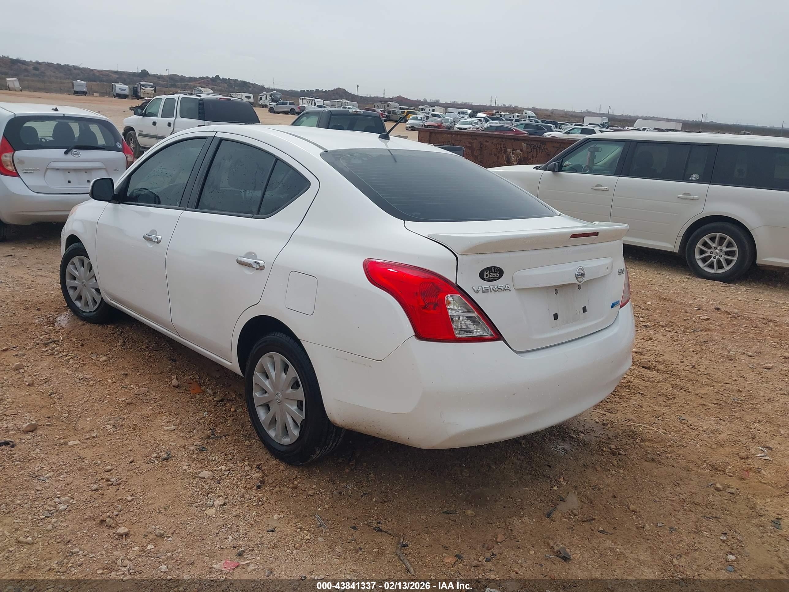 NISSAN VERSA image 3