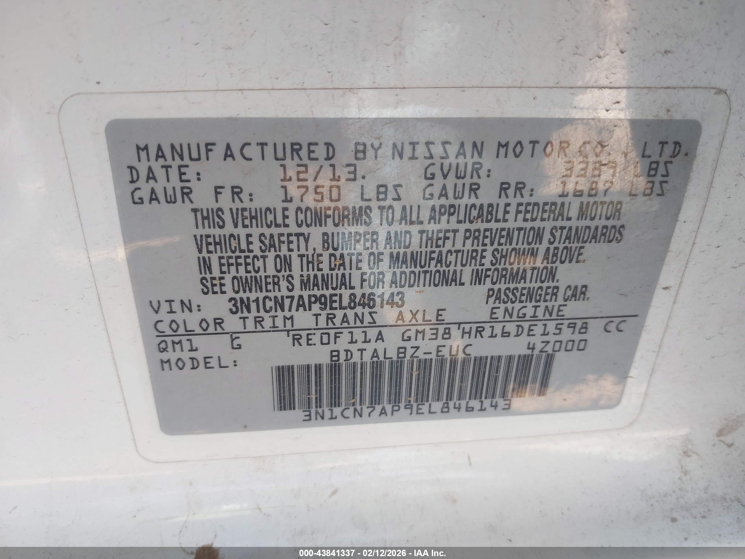 NISSAN VERSA image 9