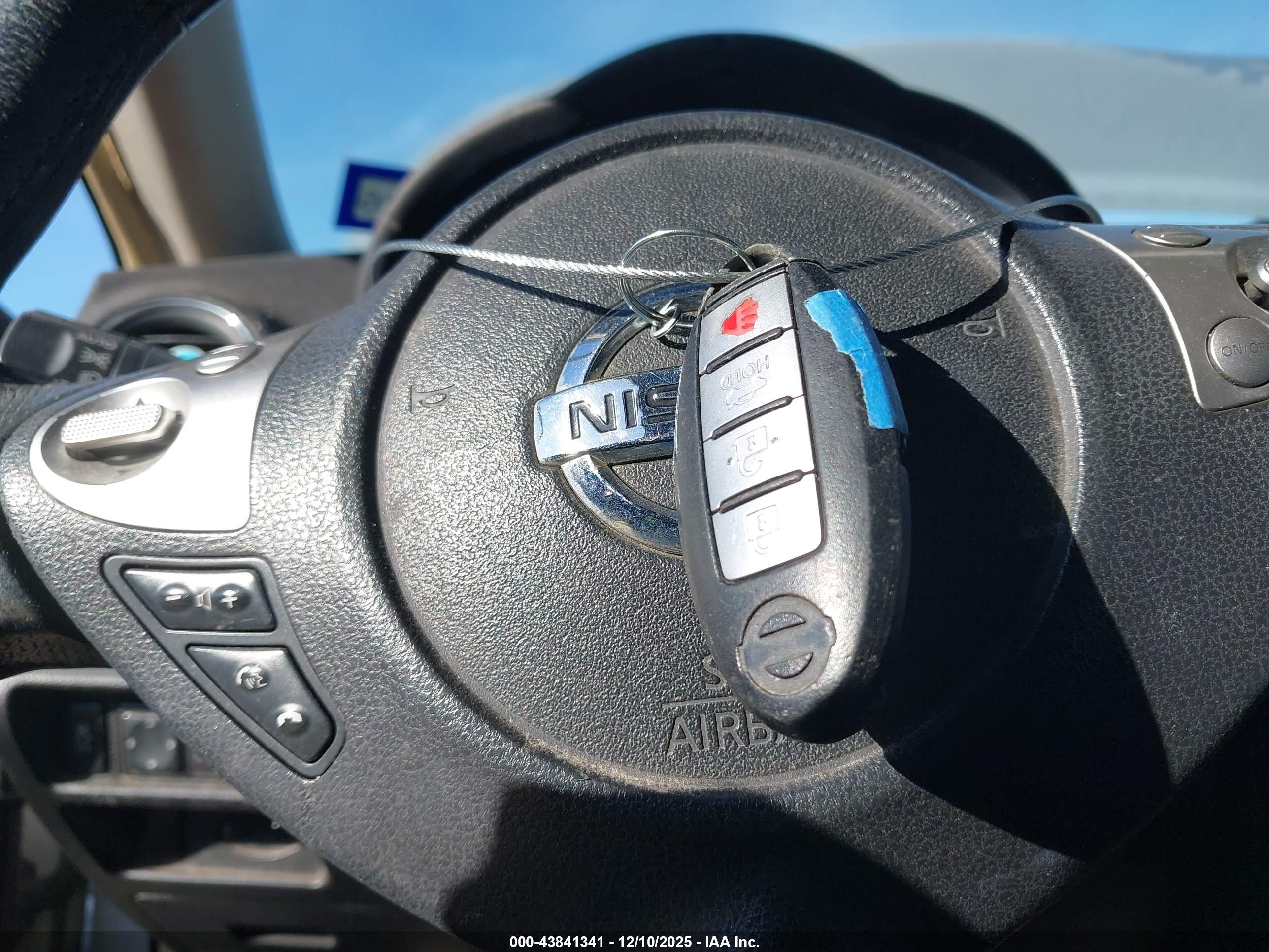NISSAN MAXIMA image 11