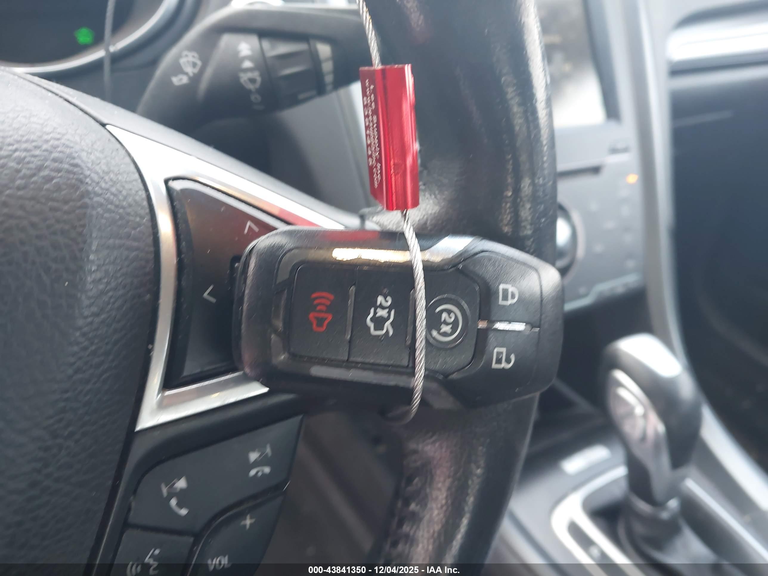 FORD FUSION image 11
