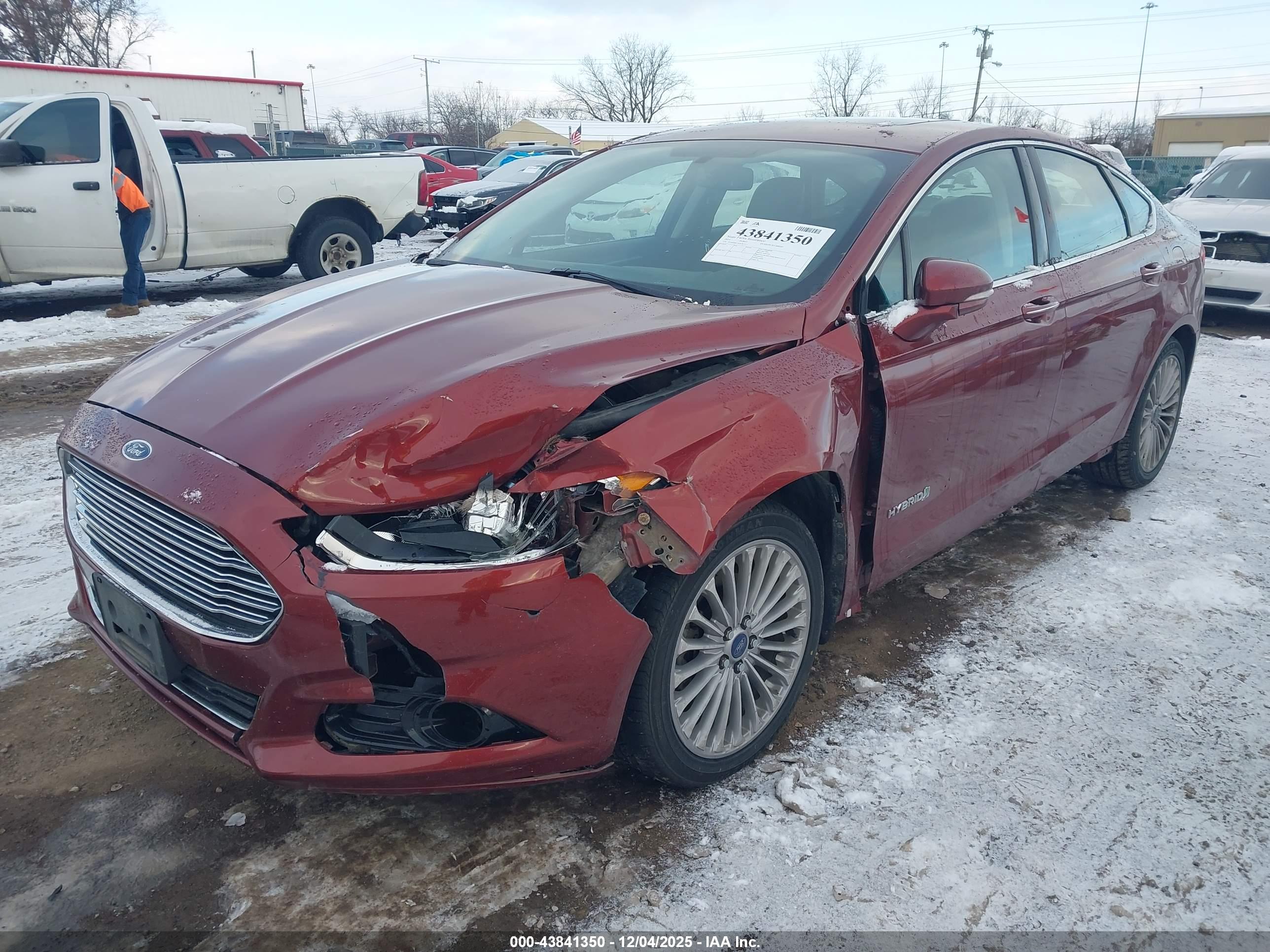 FORD FUSION image 2
