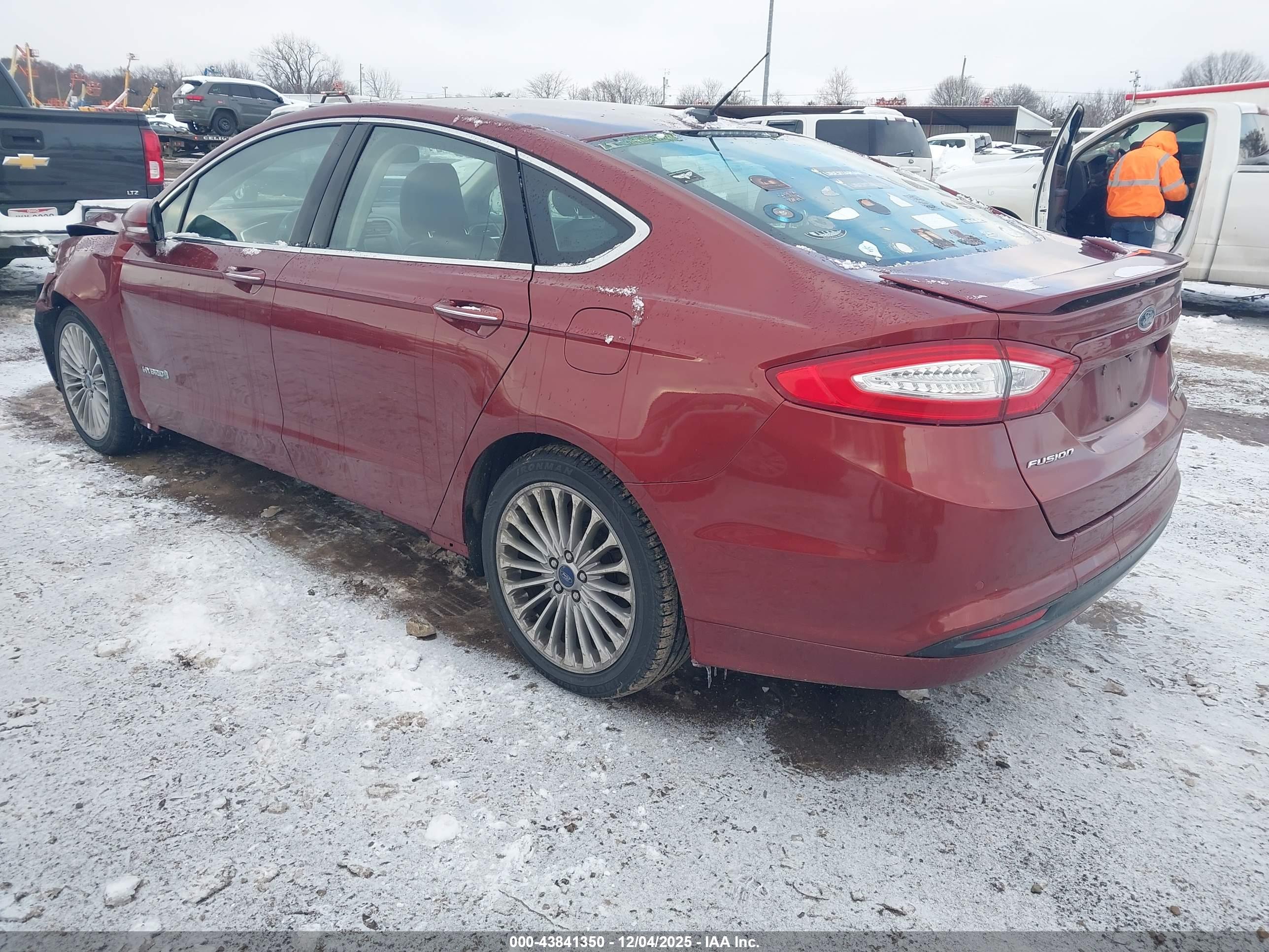 FORD FUSION image 3