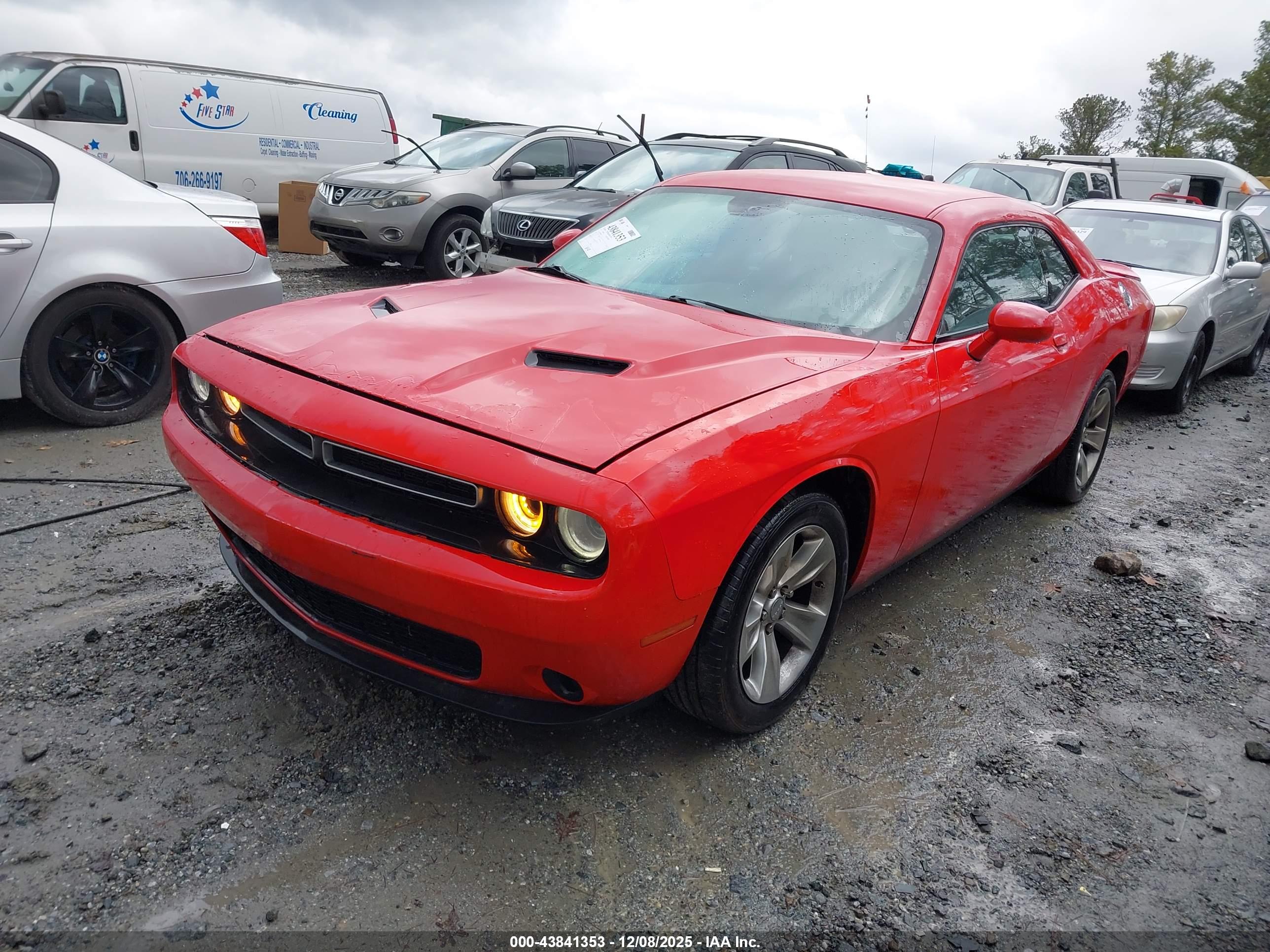 DODGE CHALLENGER image 2