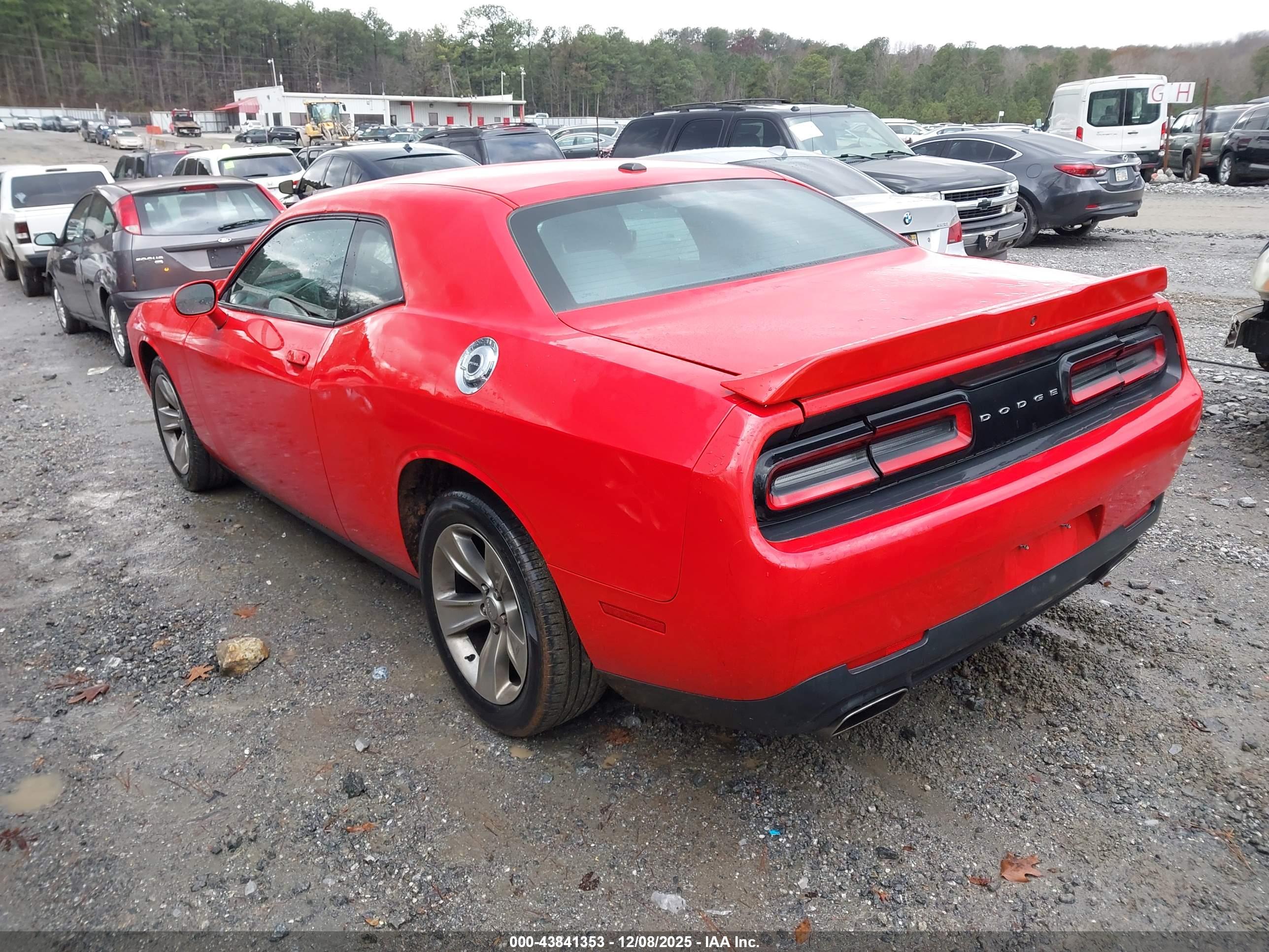 DODGE CHALLENGER image 3