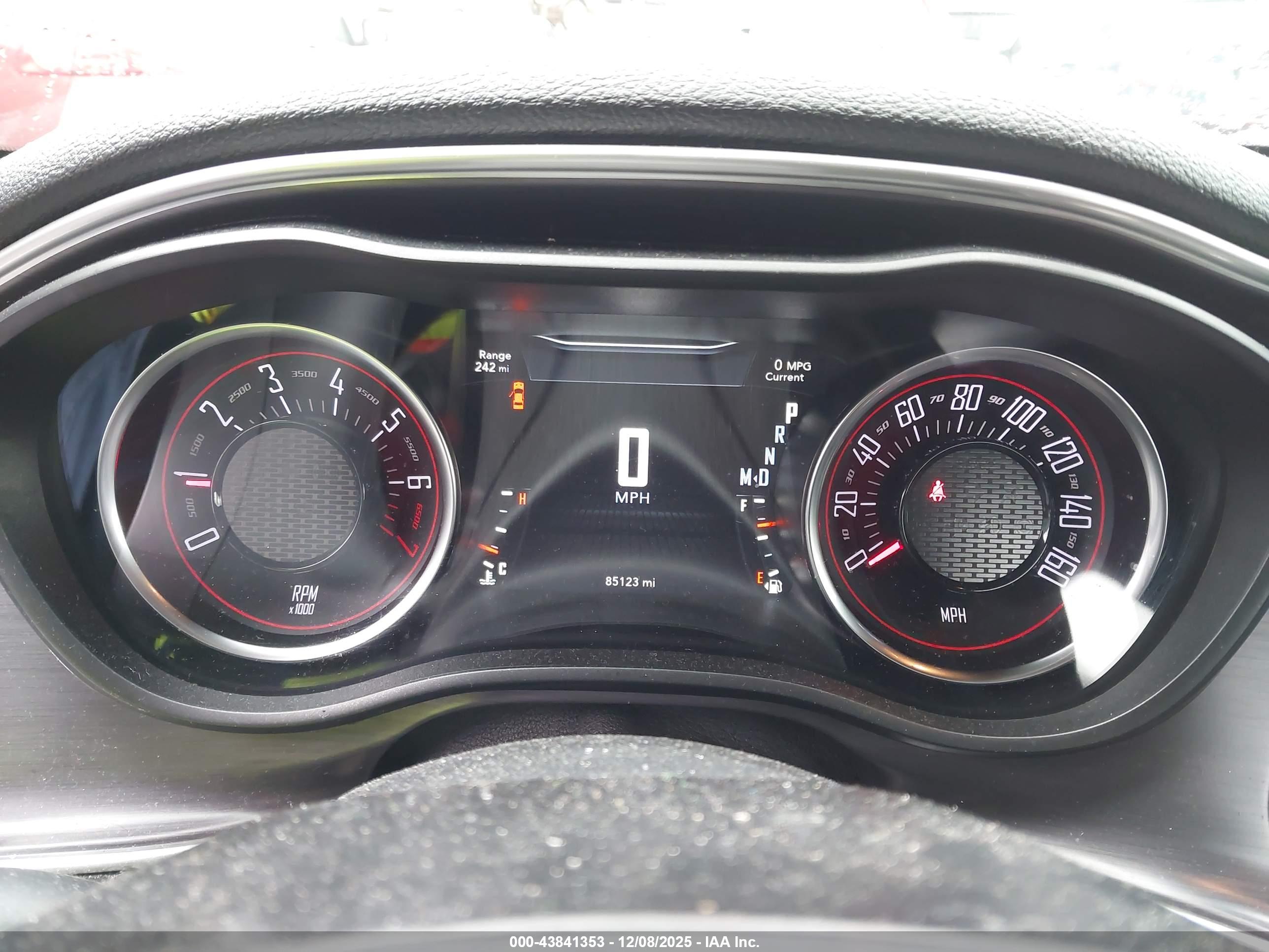 DODGE CHALLENGER image 7