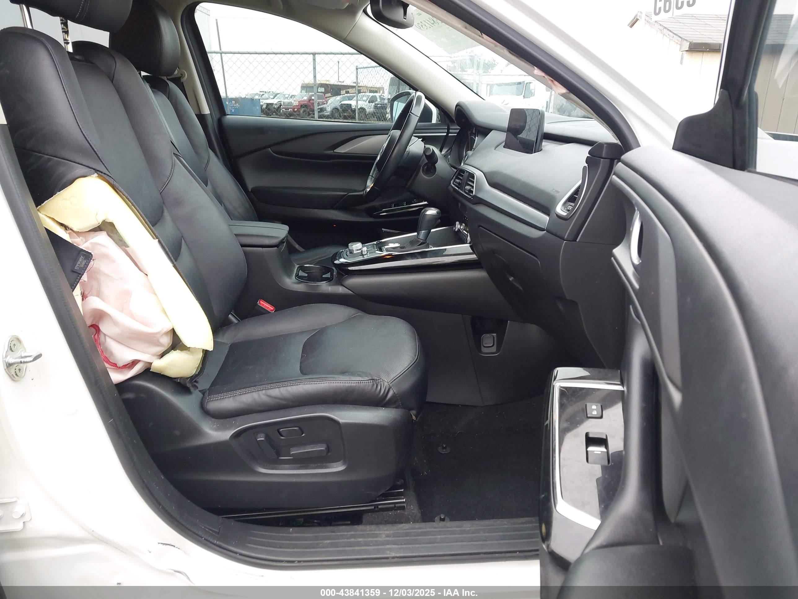 MAZDA CX-9 image 5