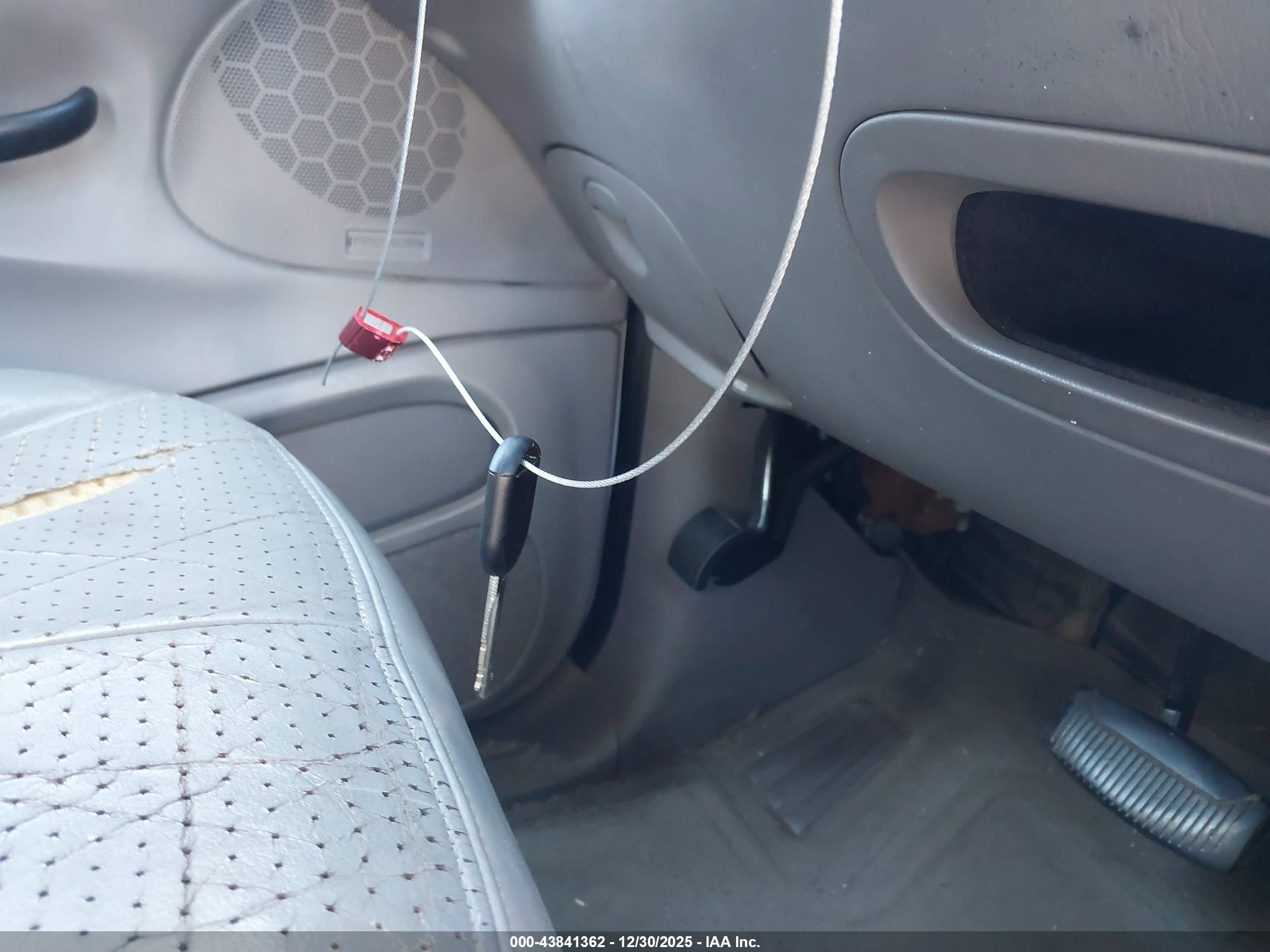 FORD EXPEDITION image 11