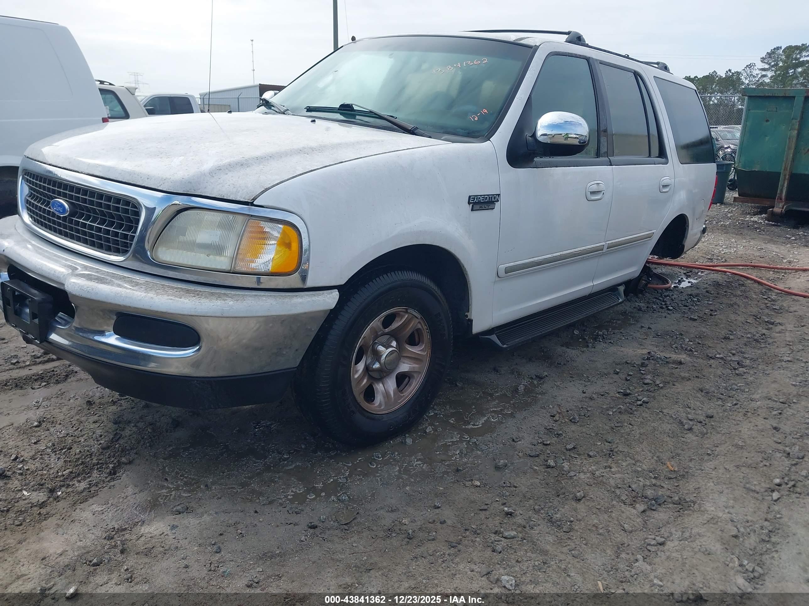 FORD EXPEDITION image 2