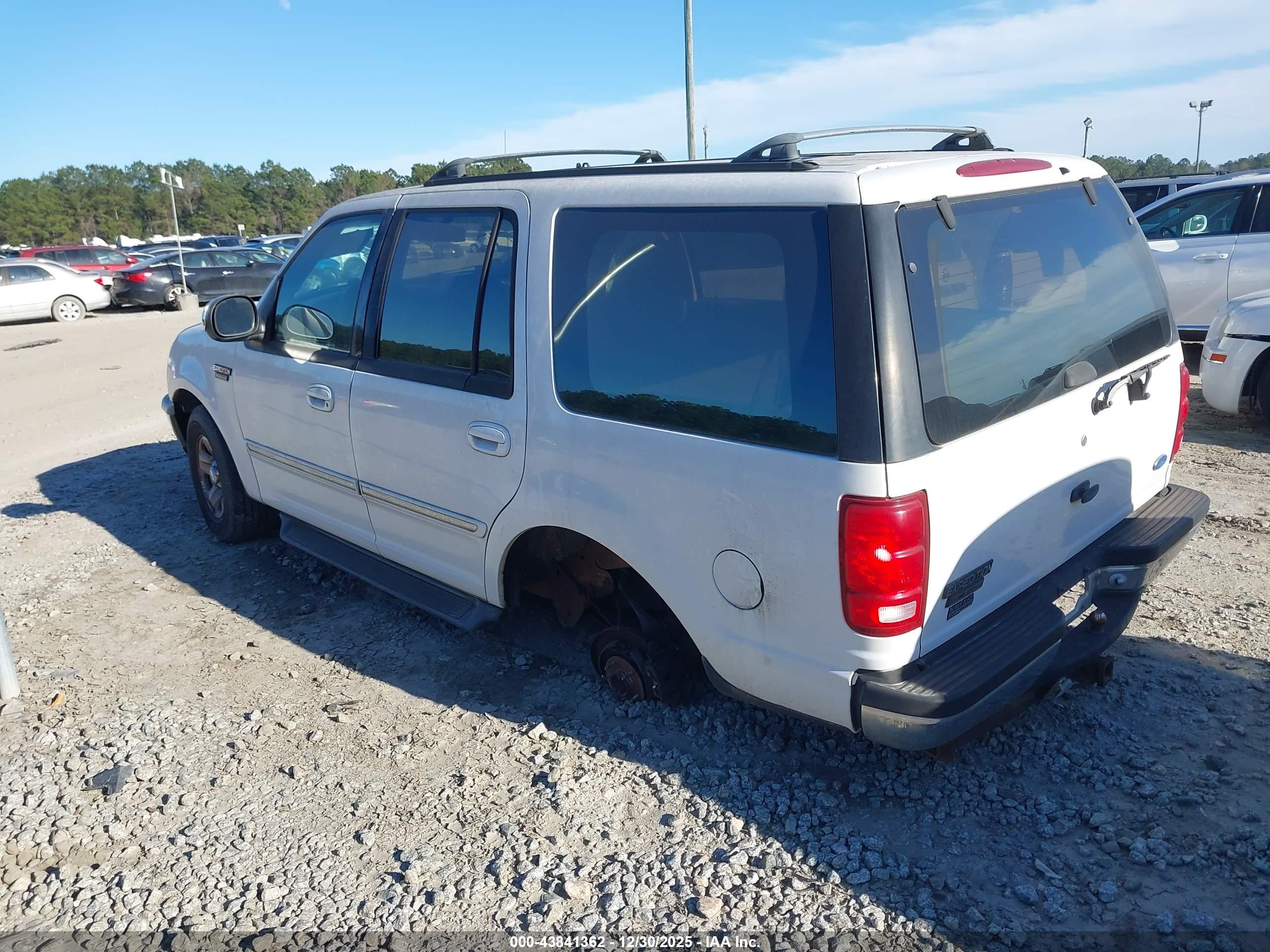 FORD EXPEDITION image 3