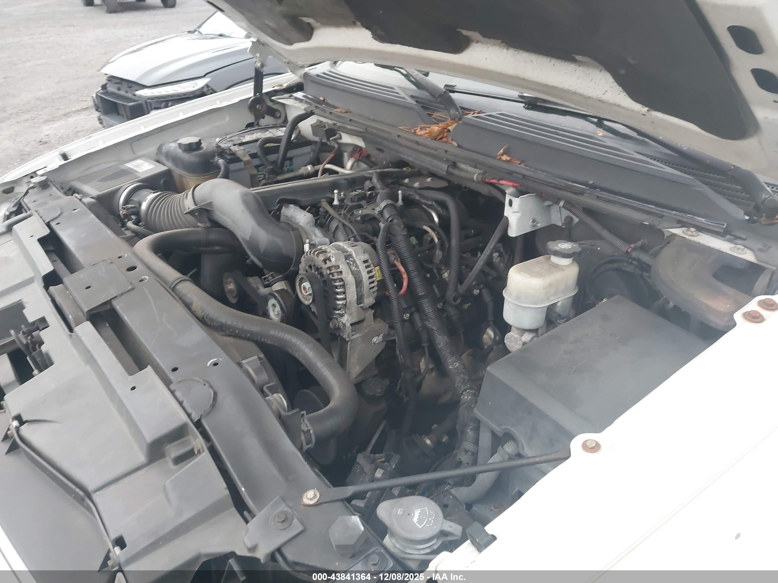 CHEVROLET TAHOE image 10