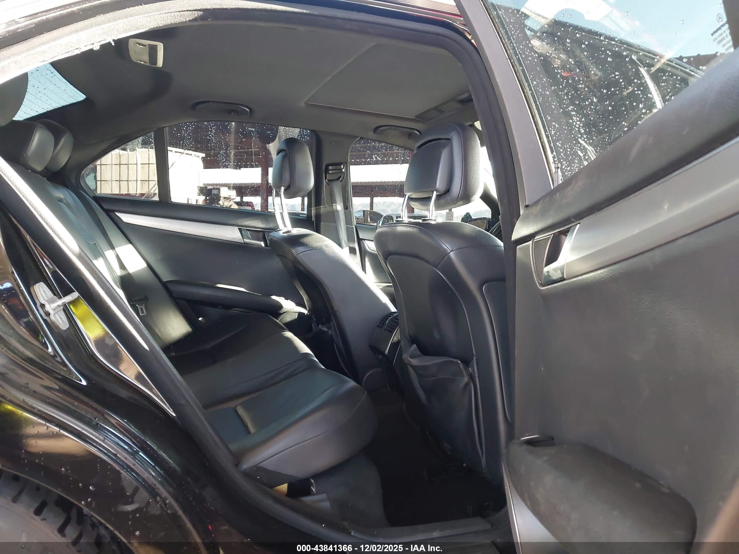 MERCEDES-BENZ C image 8