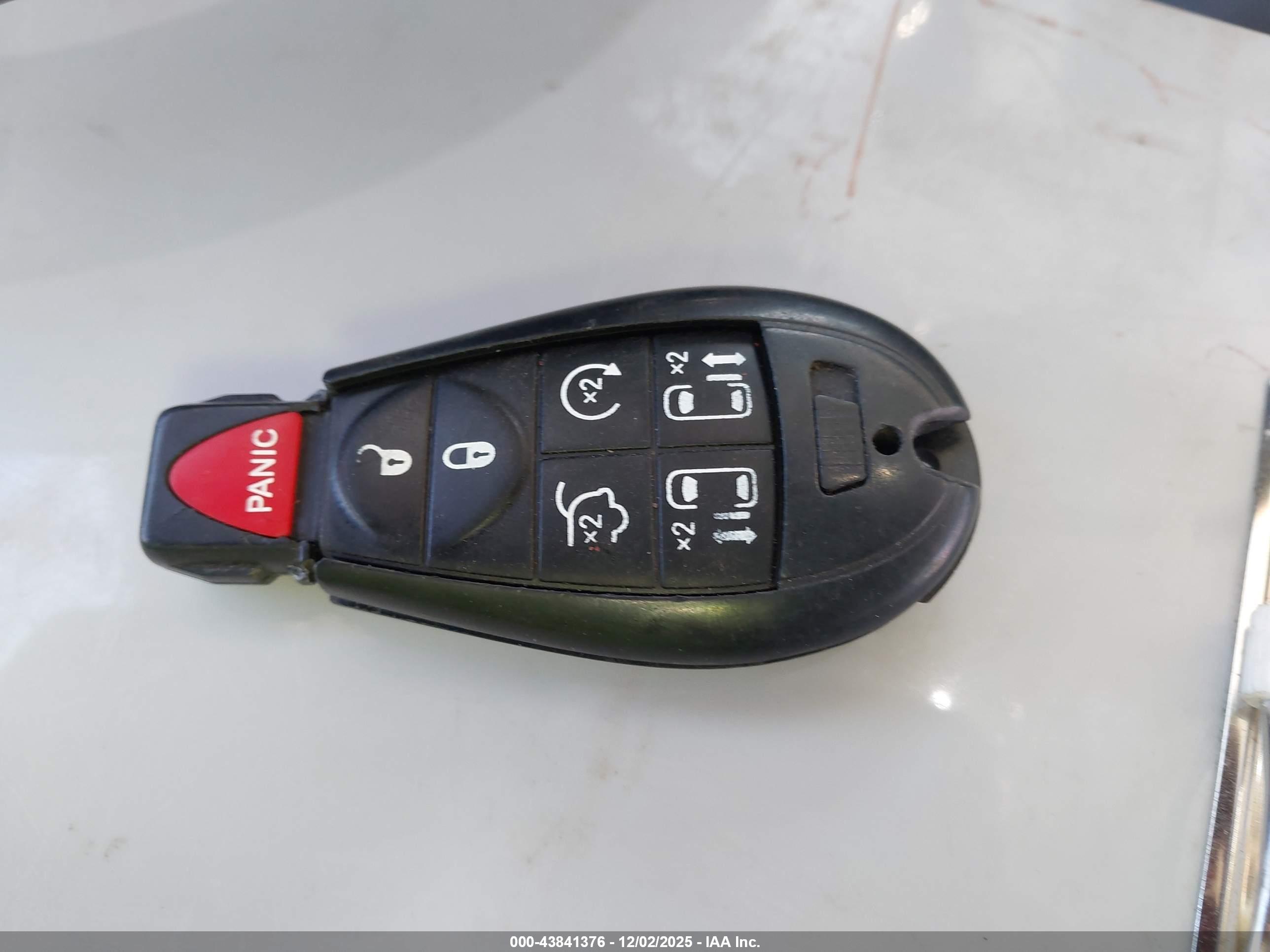 CHRYSLER TOWN image 11