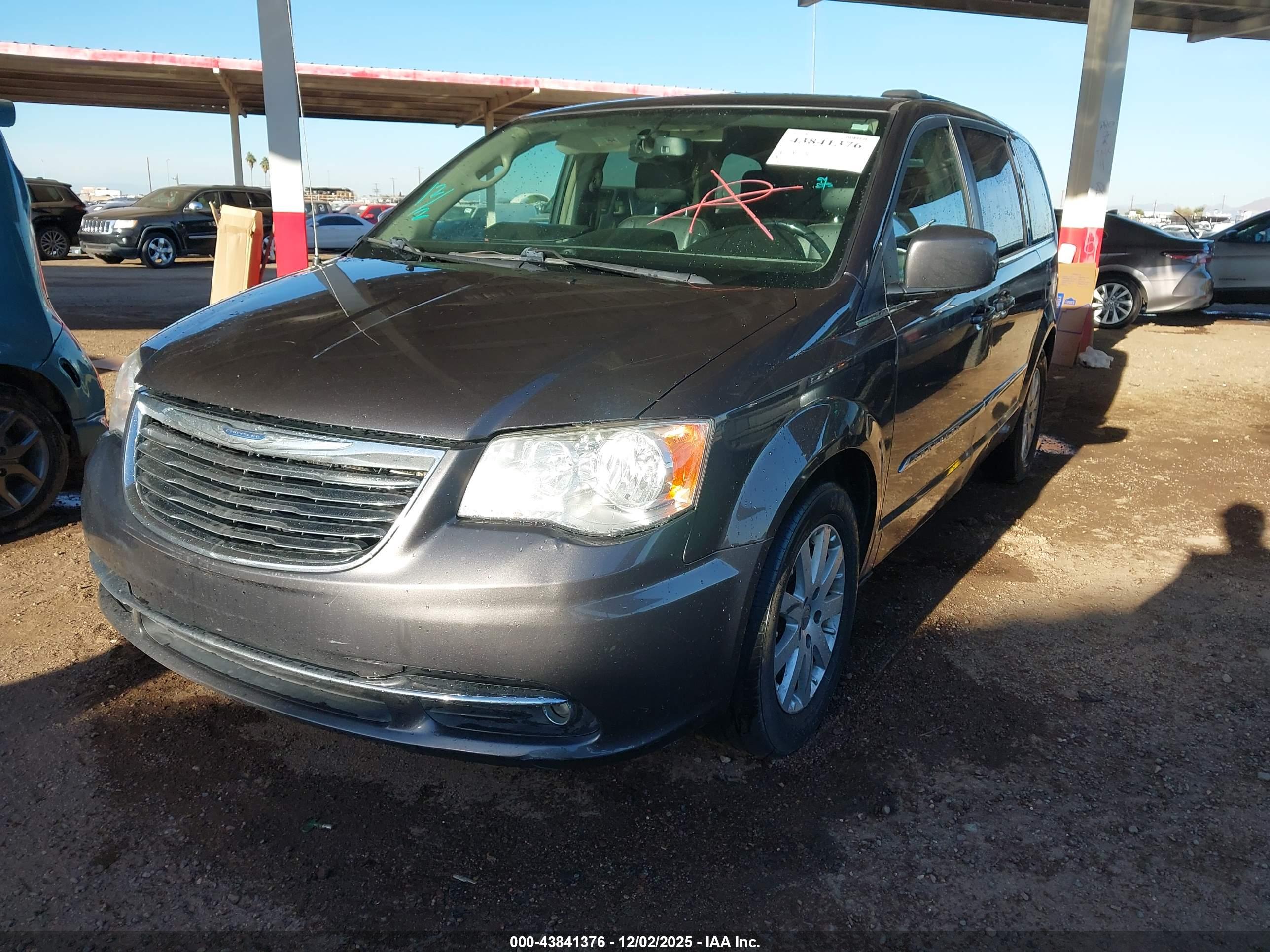 CHRYSLER TOWN image 2
