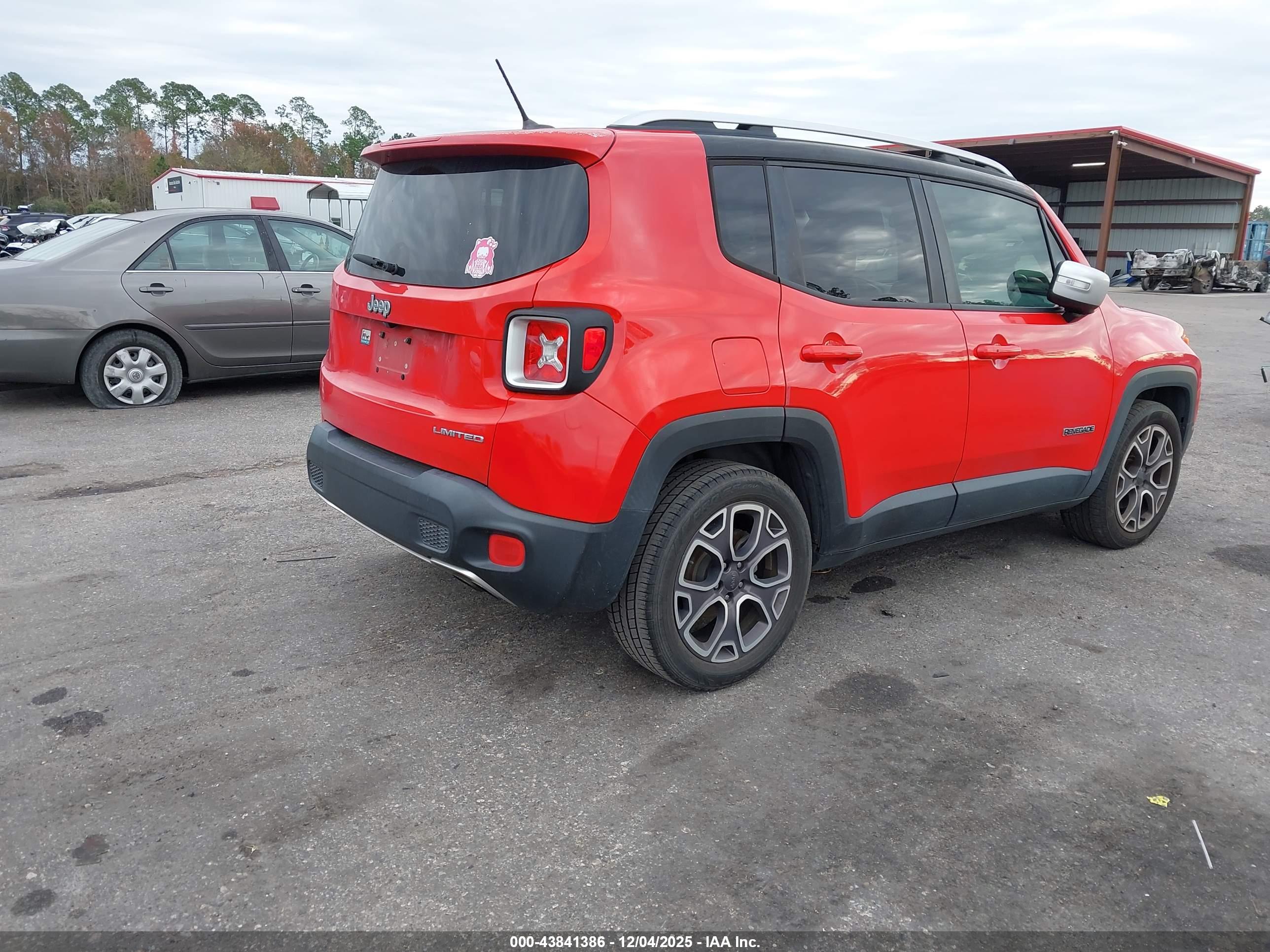JEEP RENEGADE image 4