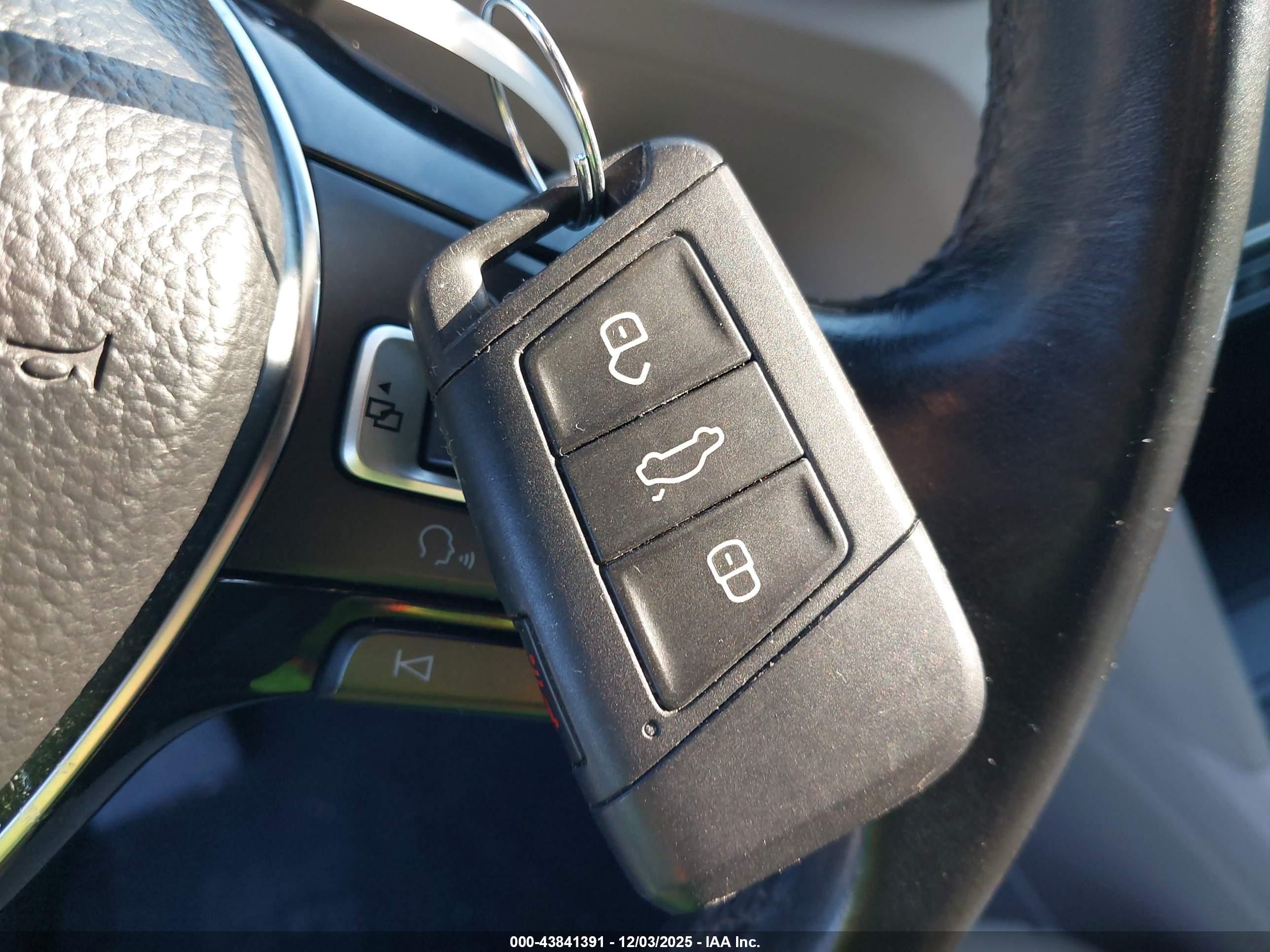 VOLKSWAGEN ATLAS image 11