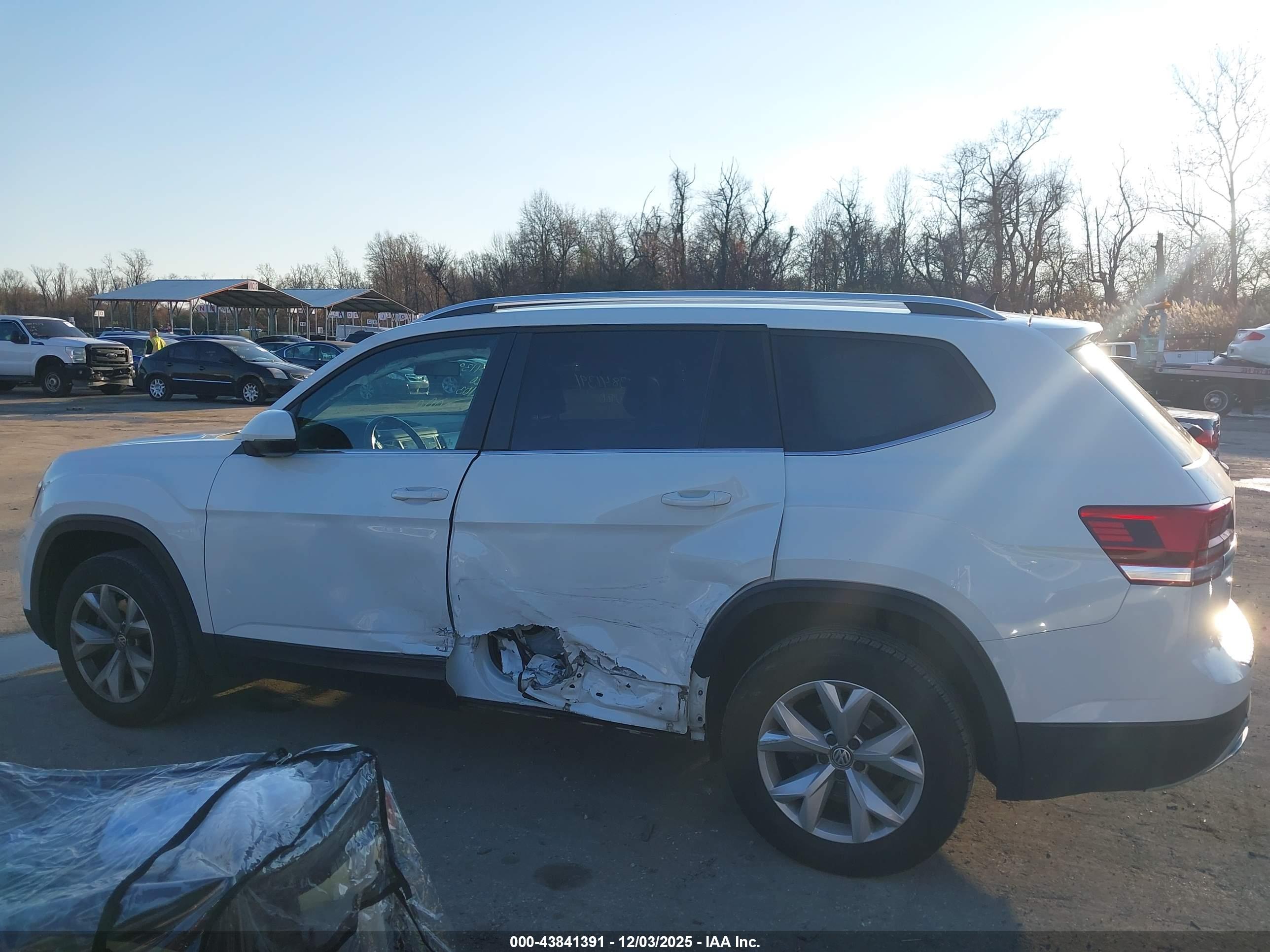 VOLKSWAGEN ATLAS image 6