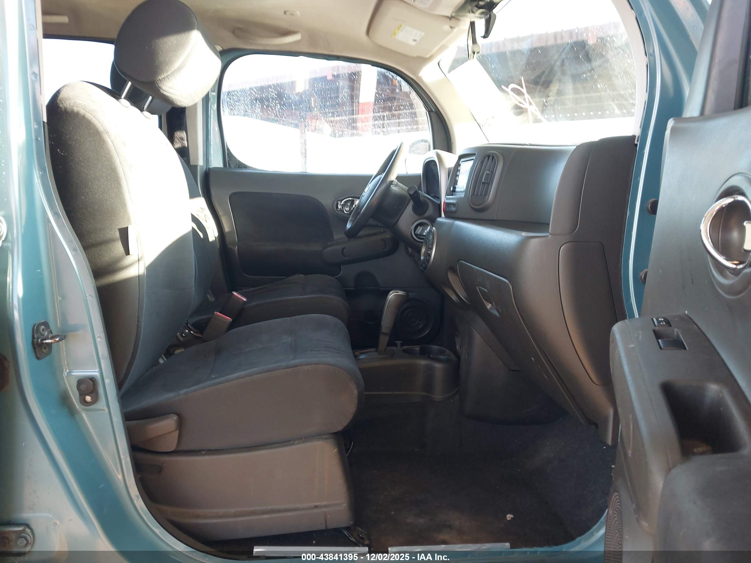 NISSAN CUBE image 5