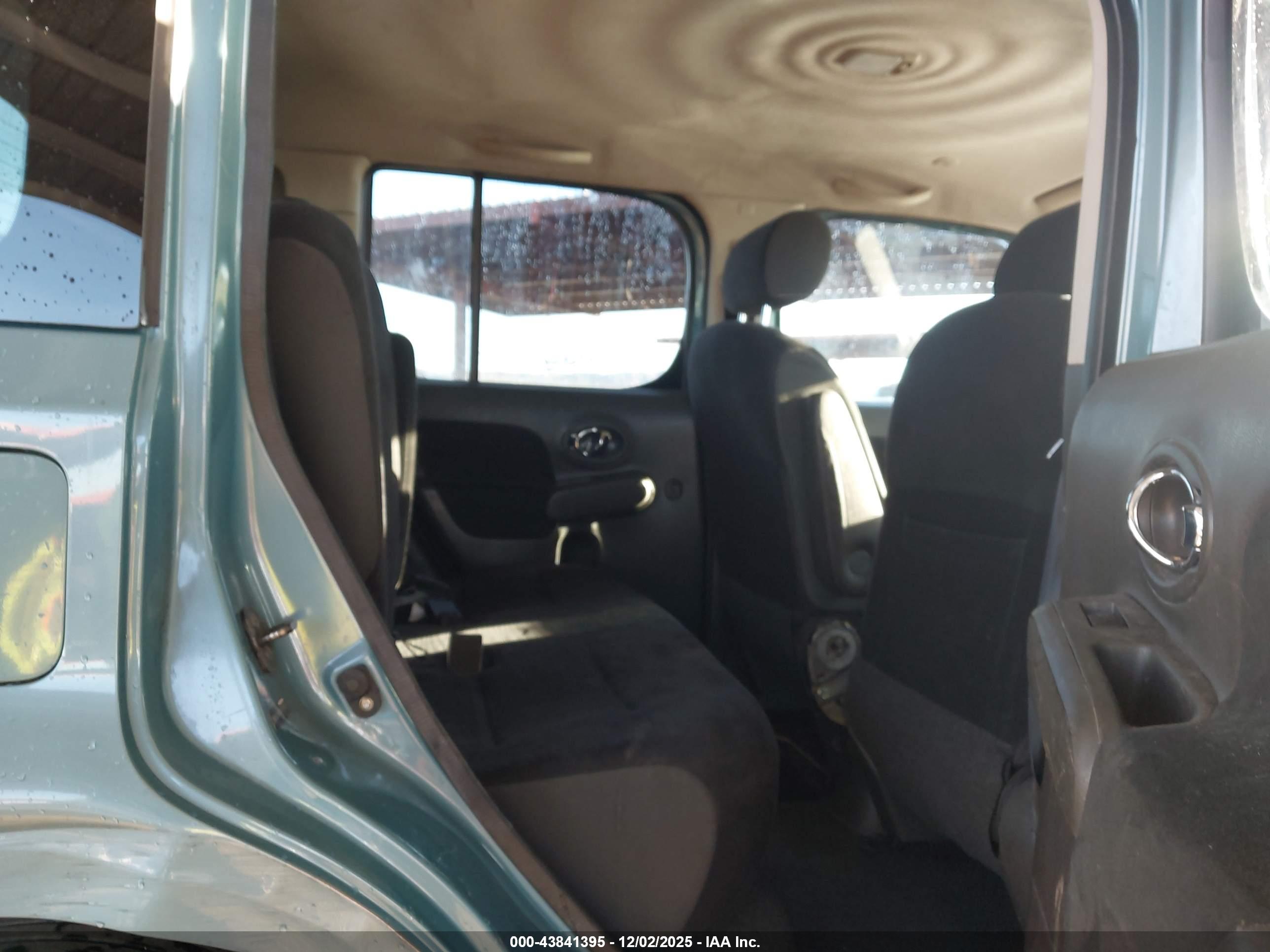 NISSAN CUBE image 8