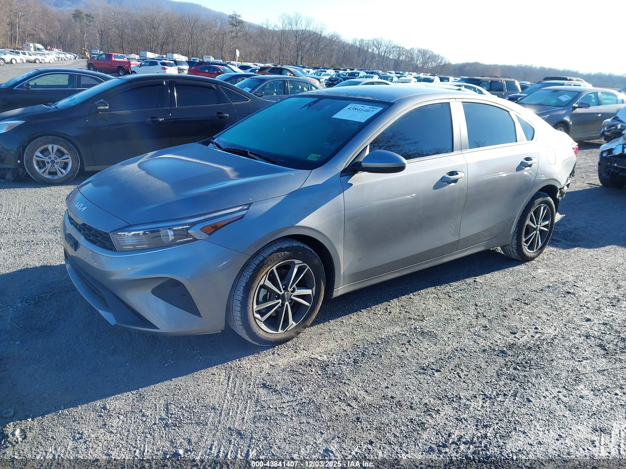 KIA FORTE image 2