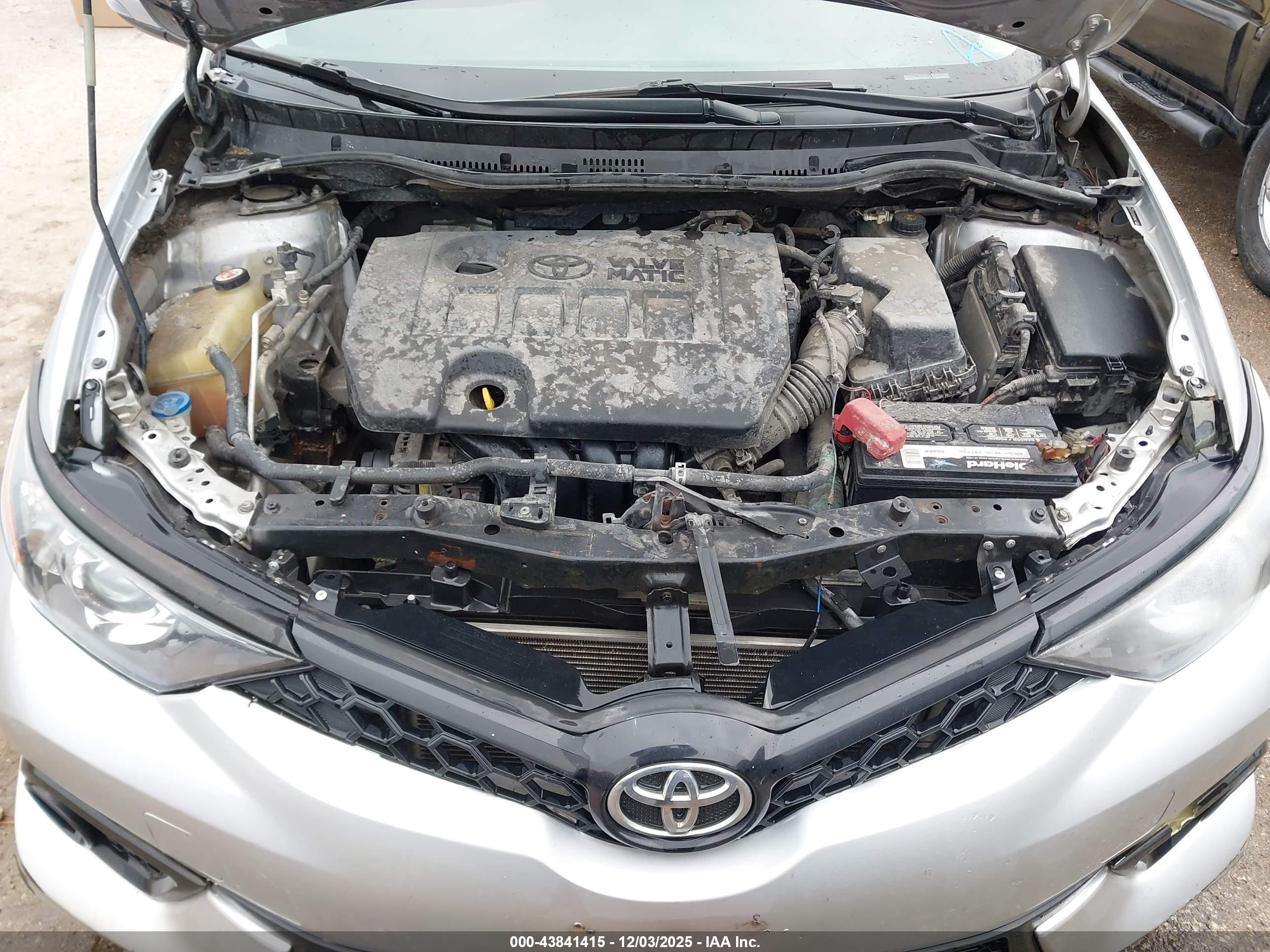TOYOTA COROLLA image 10
