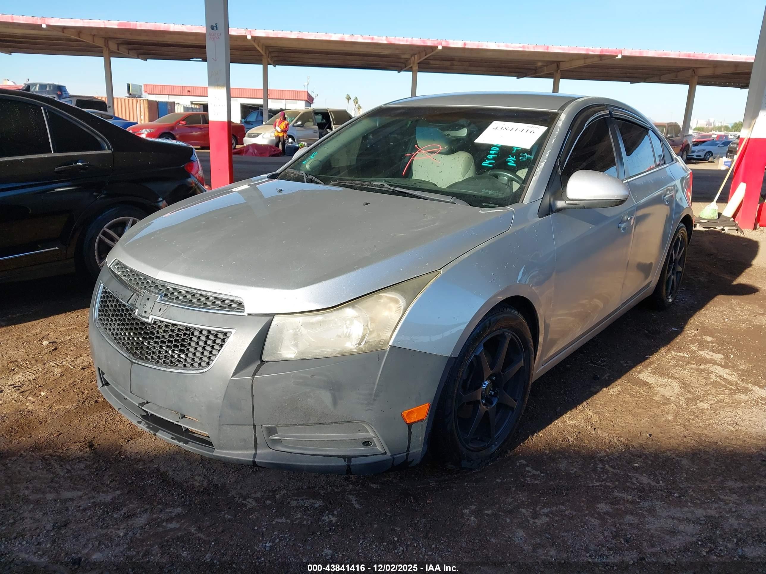 CHEVROLET CRUZE image 2