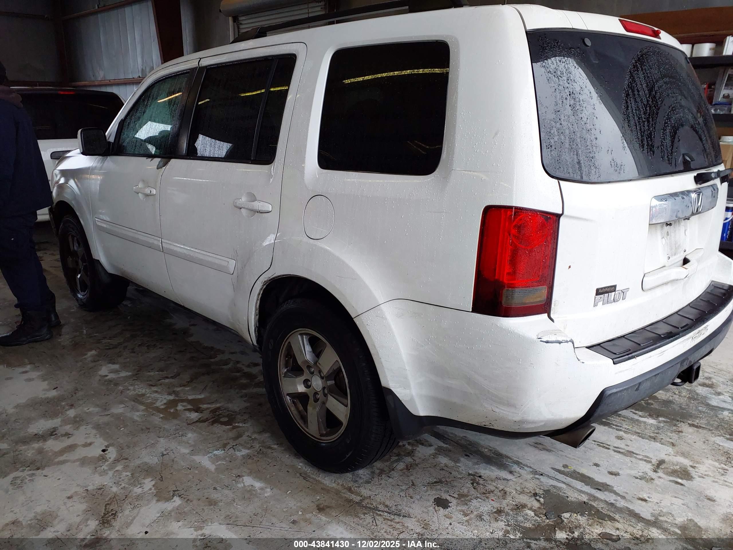 HONDA PILOT image 3