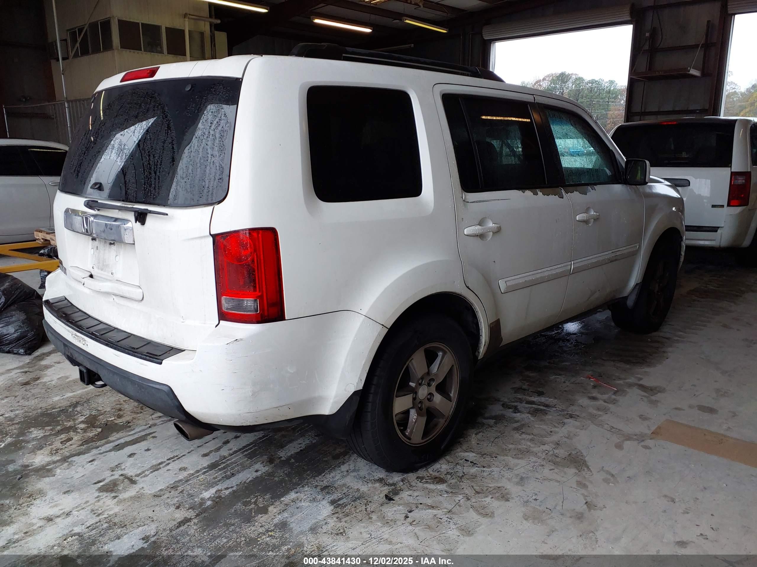 HONDA PILOT image 4