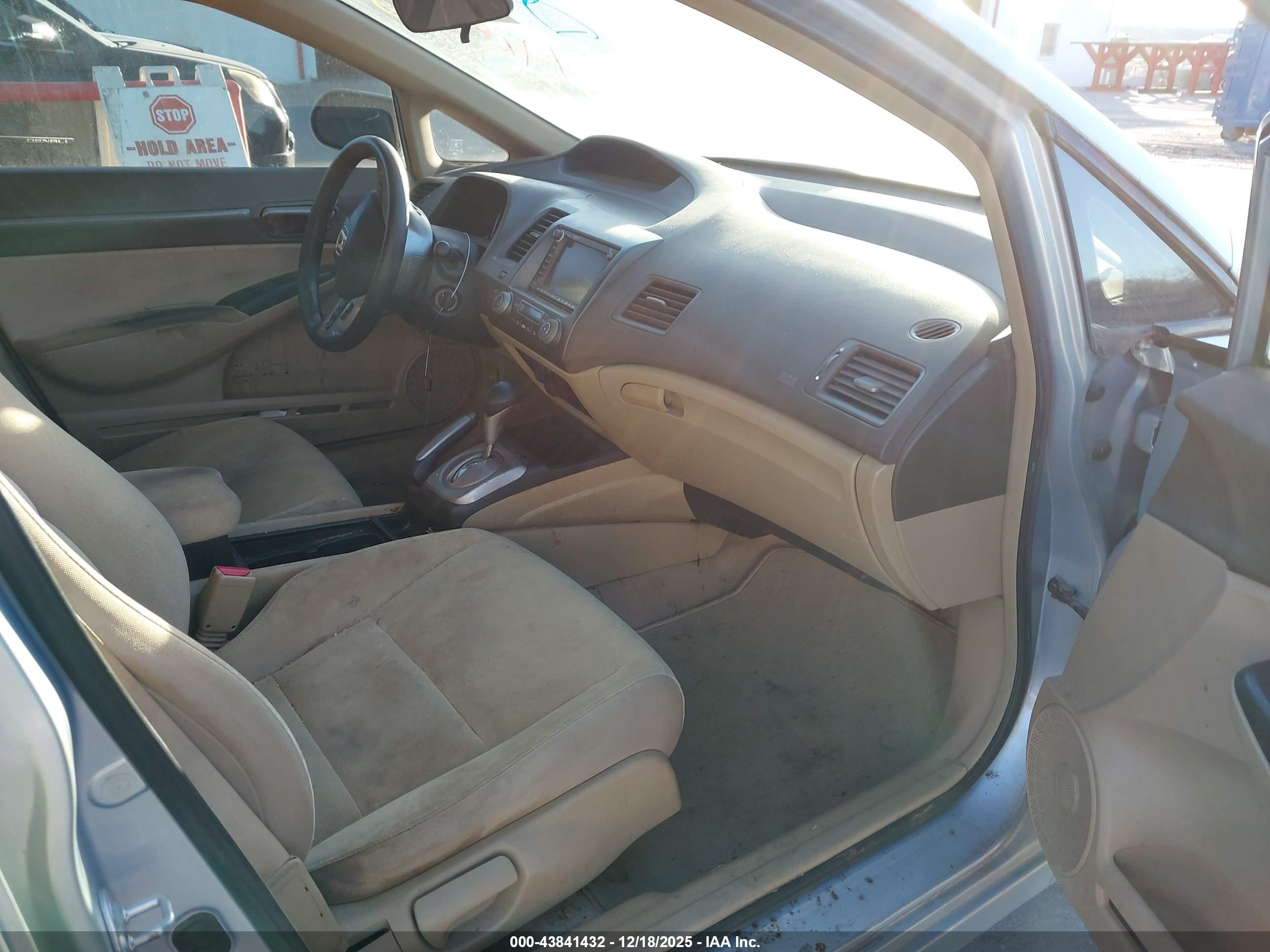 HONDA CIVIC image 5