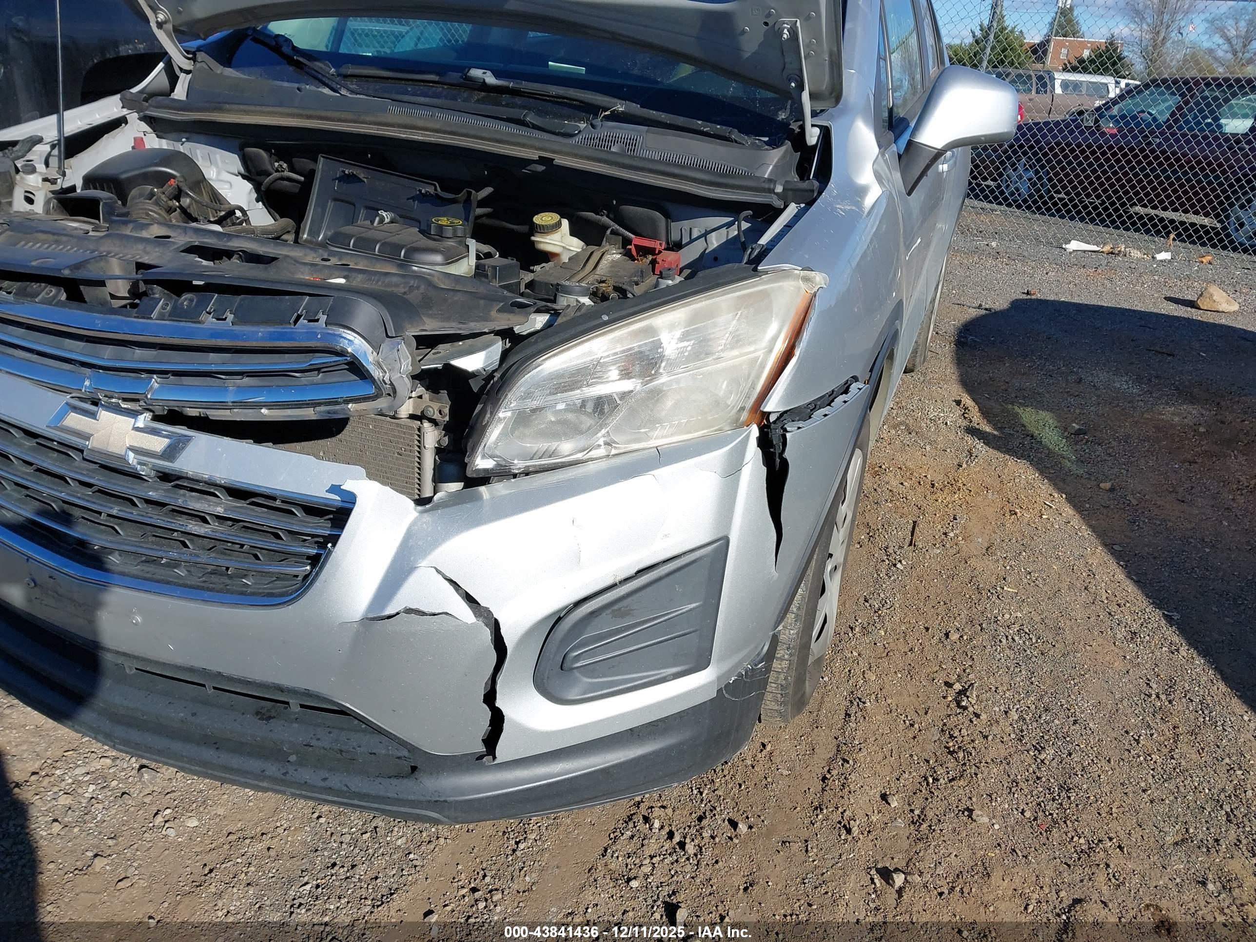 CHEVROLET TRAX image 6