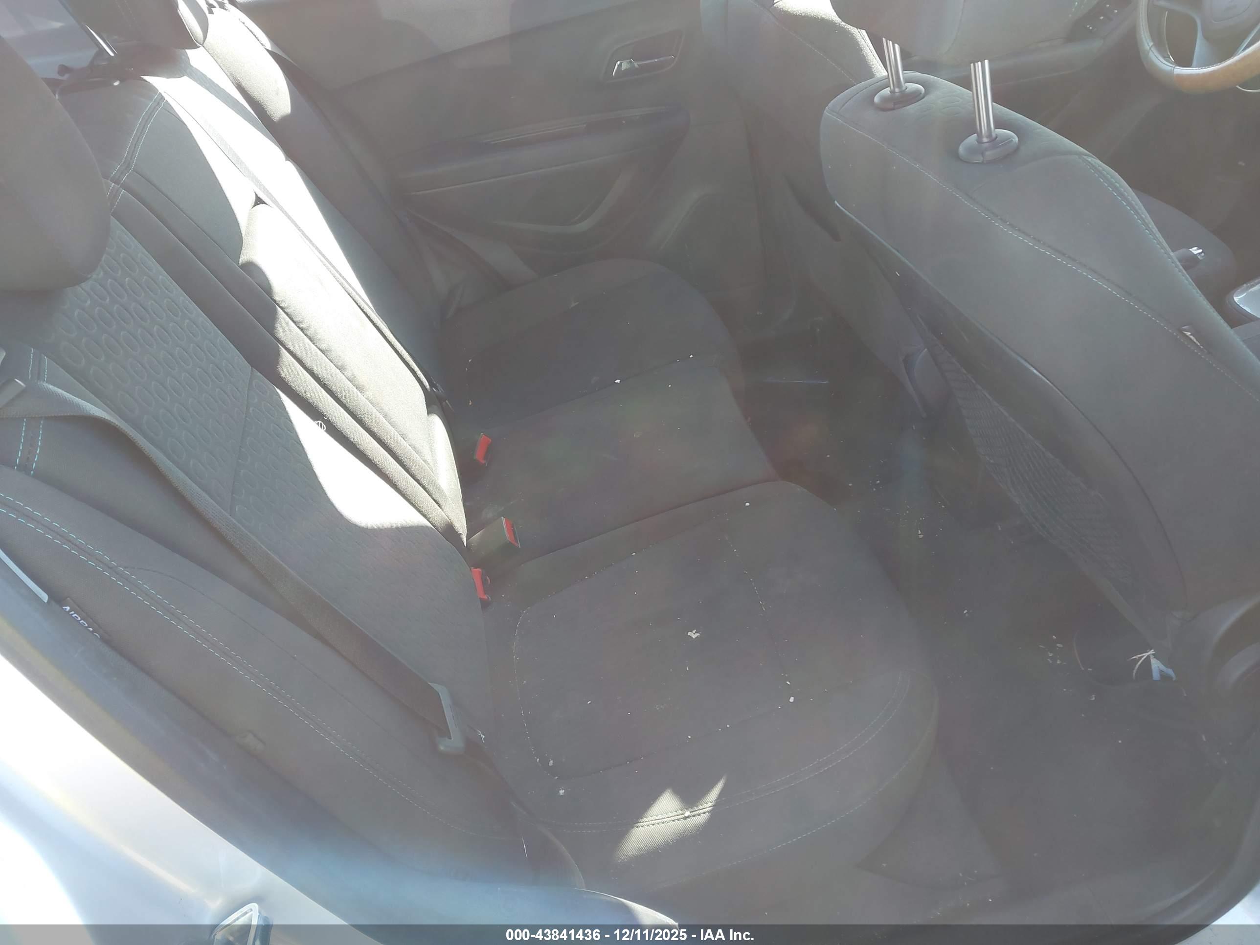 CHEVROLET TRAX image 8
