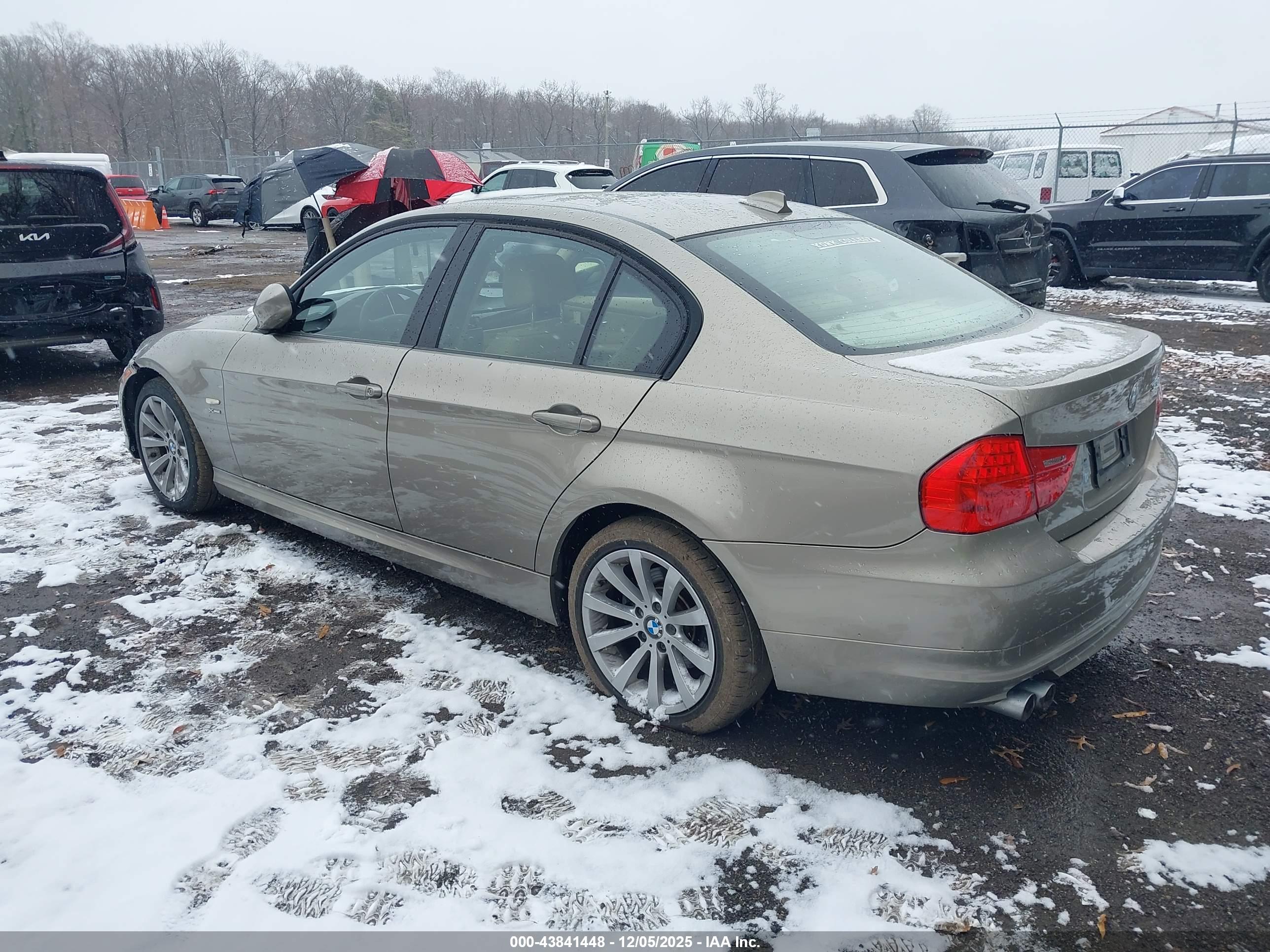 BMW 328I image 3