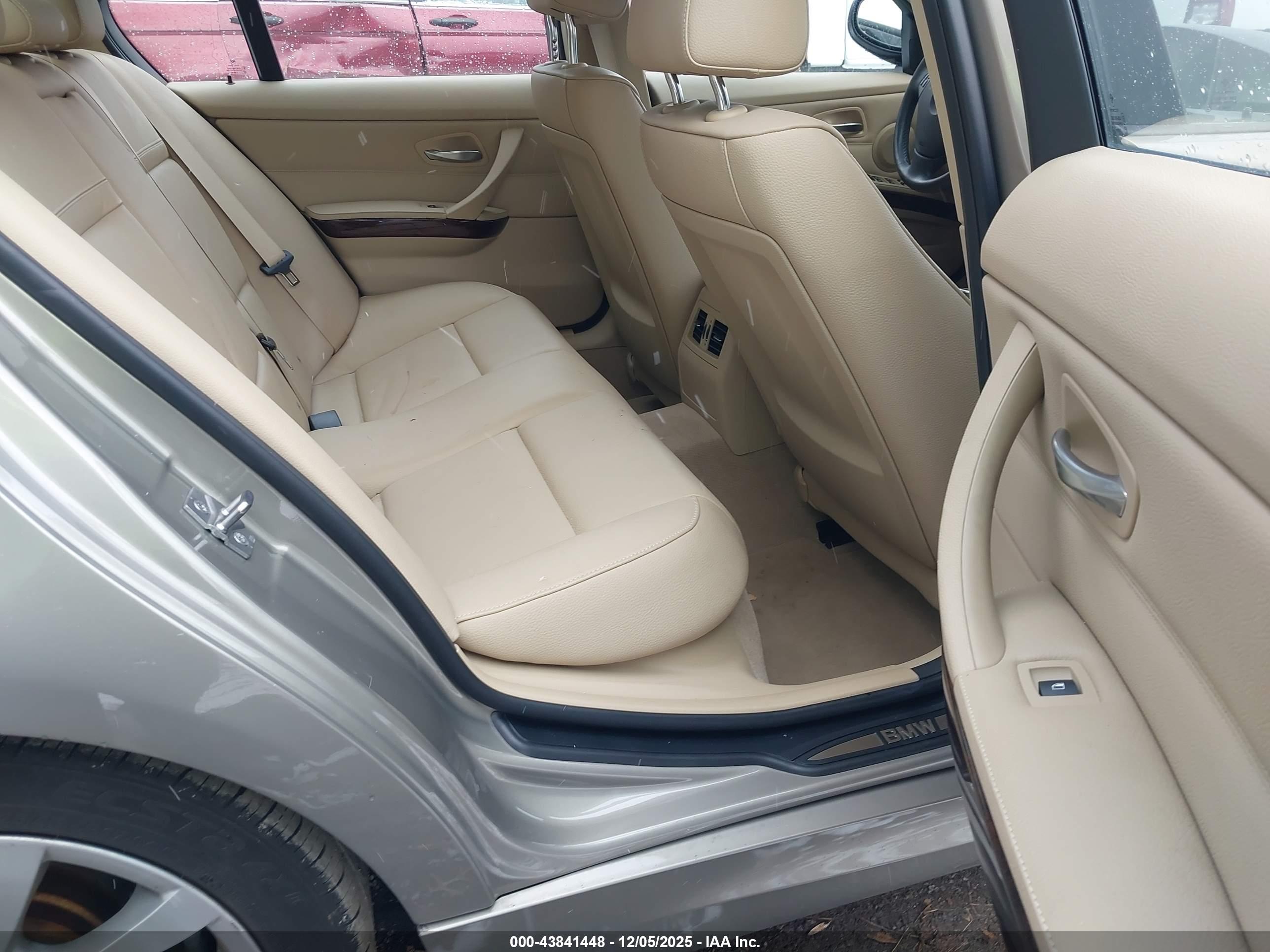 BMW 328I image 8