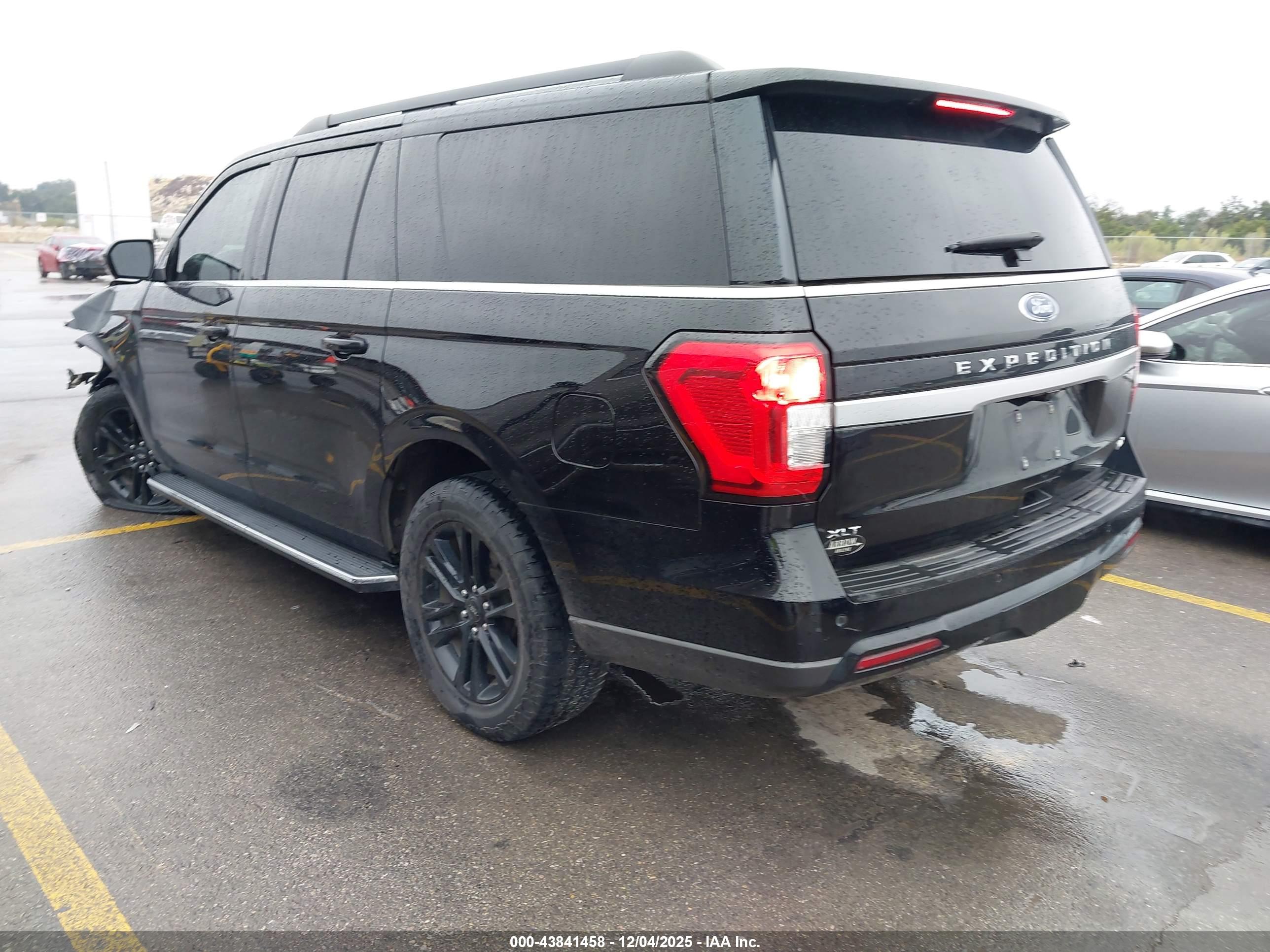 FORD EXPEDITION image 3