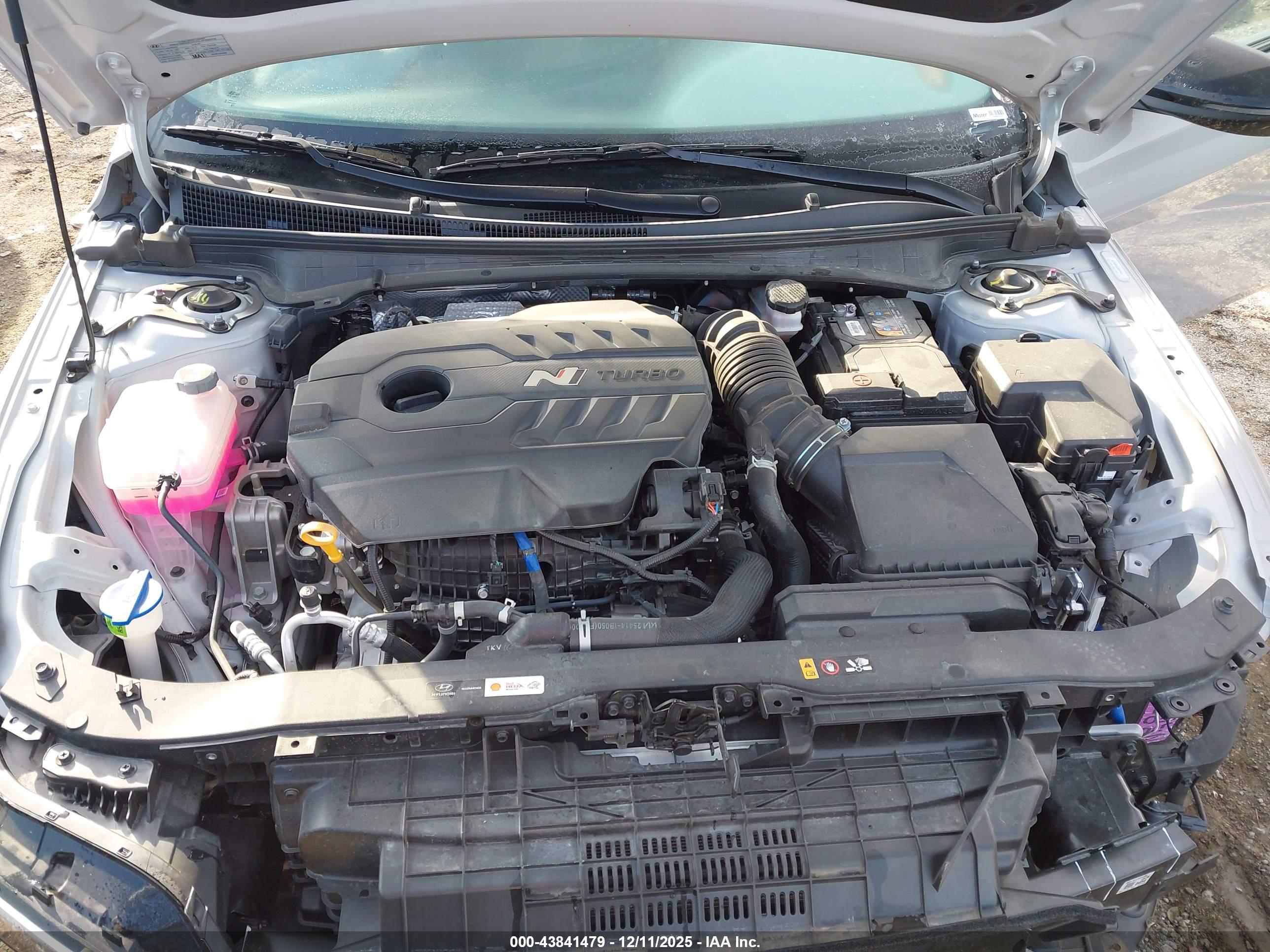HYUNDAI ELANTRA image 10