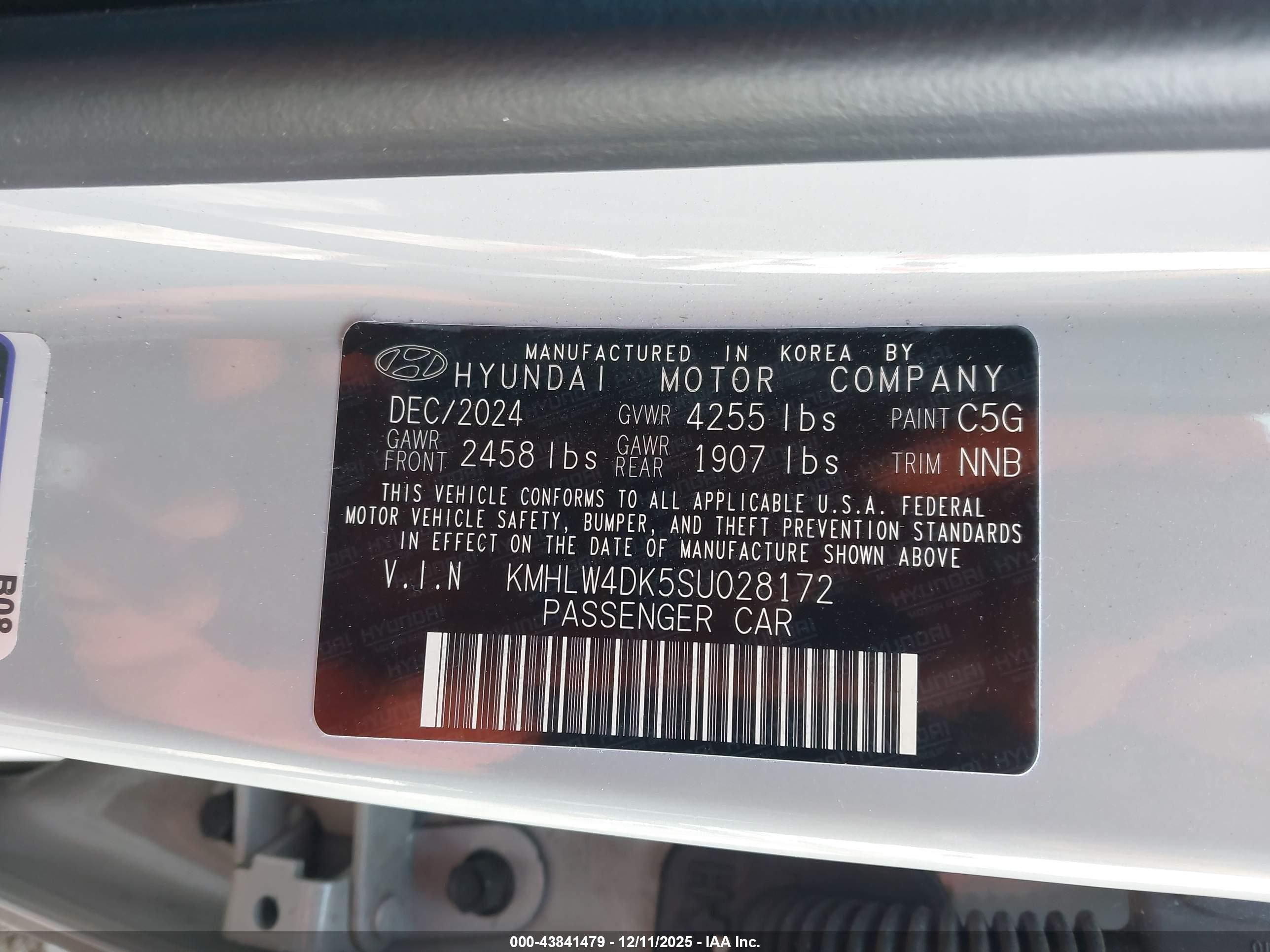 HYUNDAI ELANTRA image 9