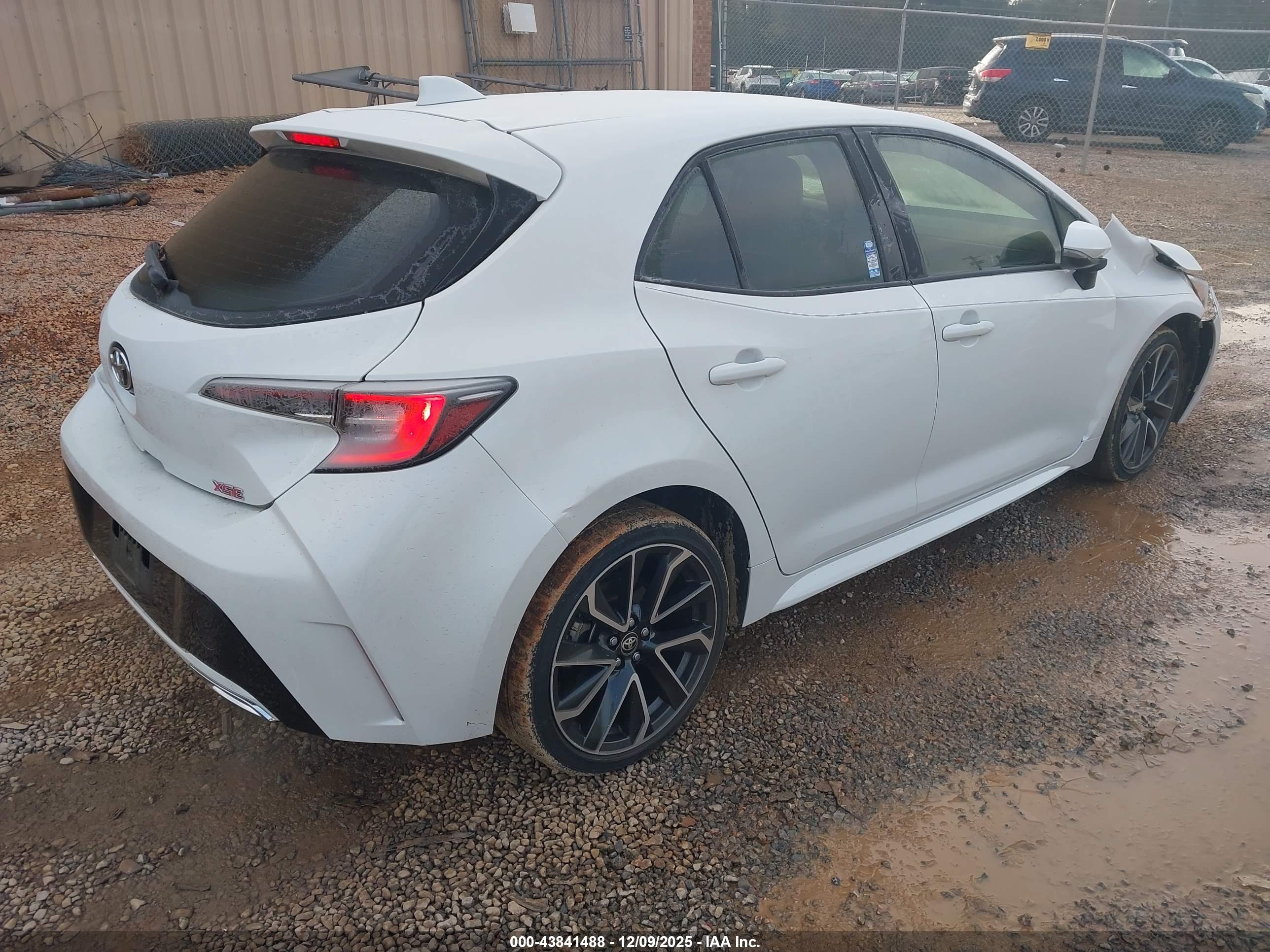 TOYOTA COROLLA image 4