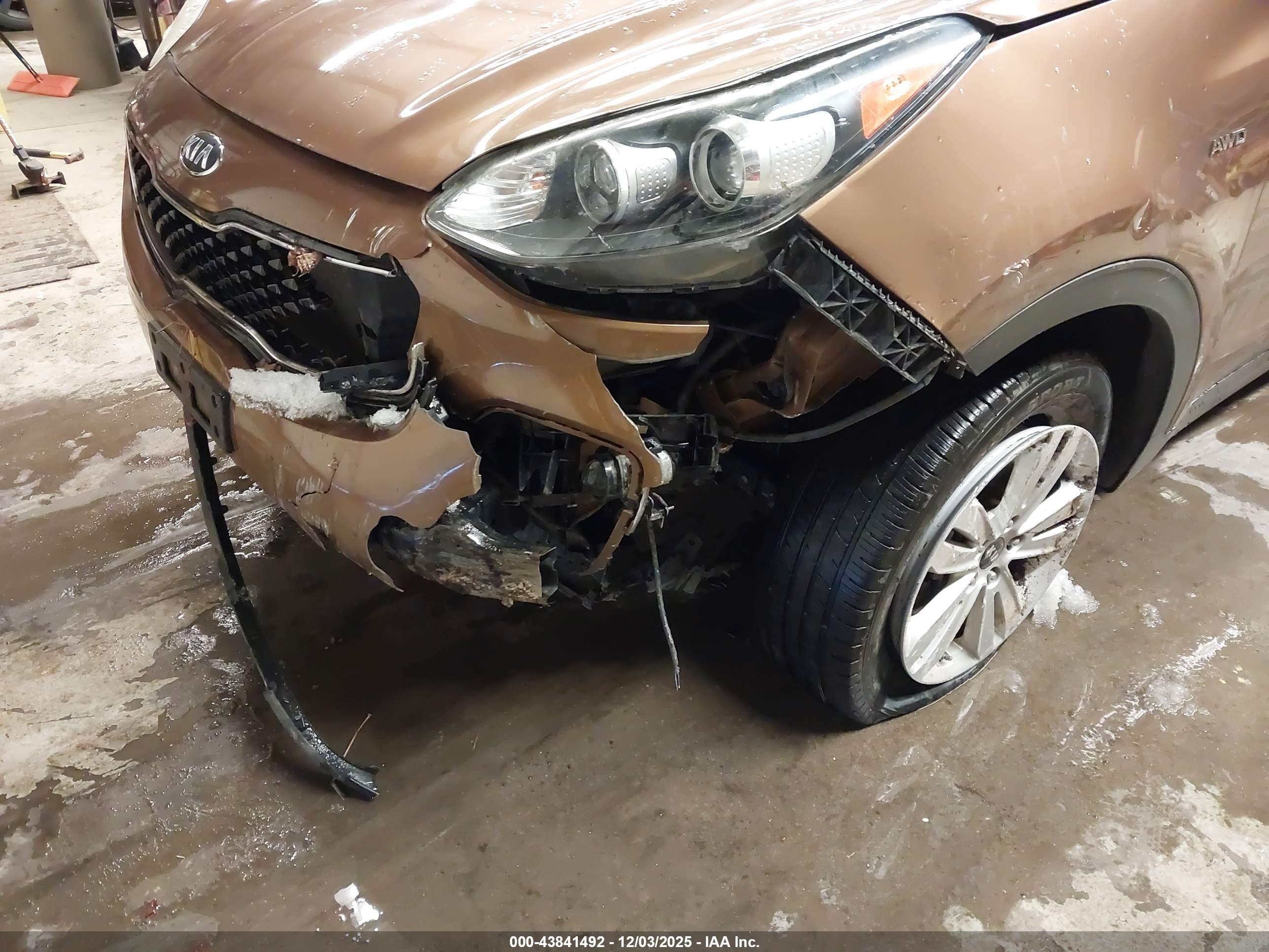 KIA SPORTAGE image 6