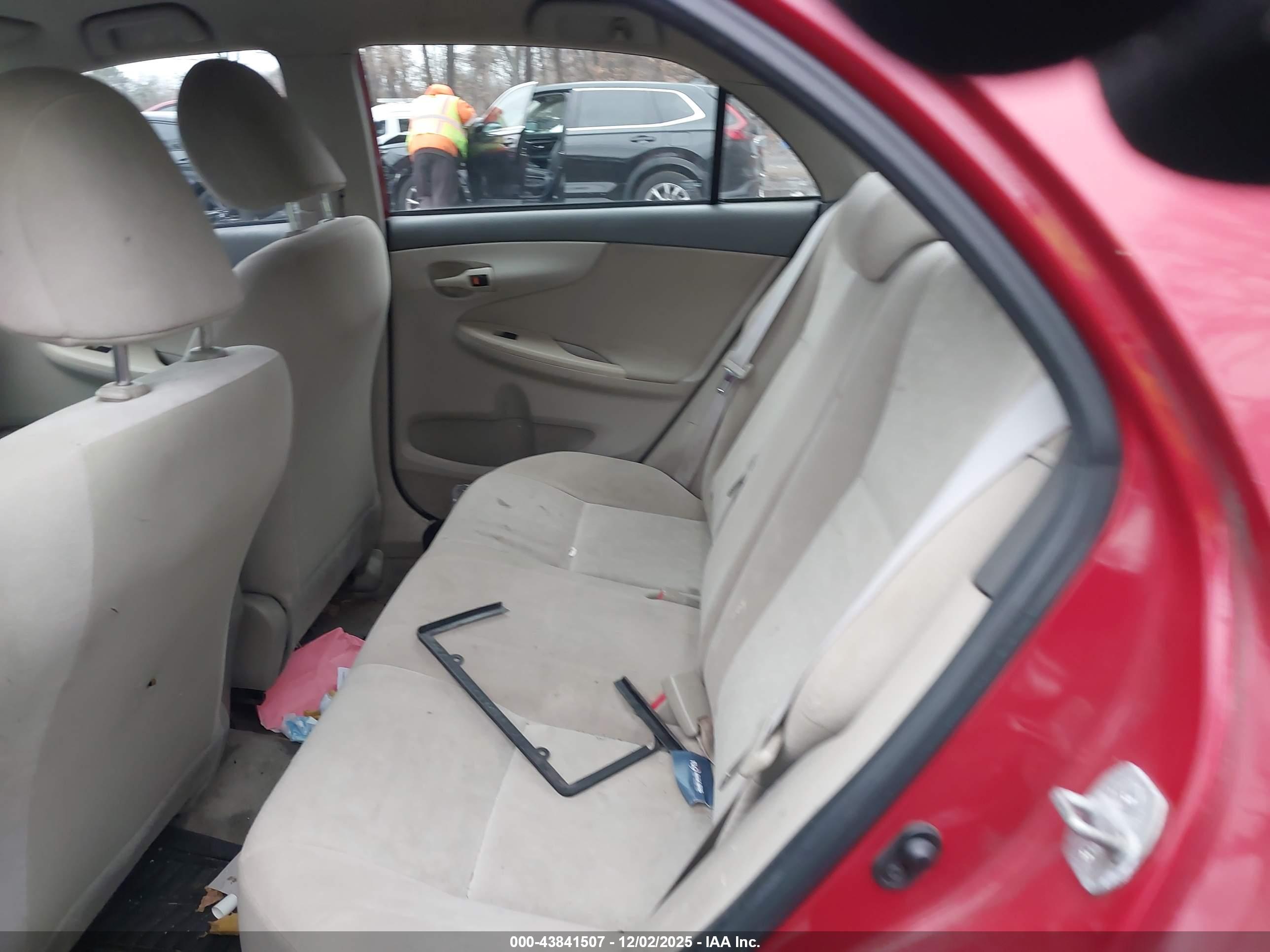 TOYOTA COROLLA image 8