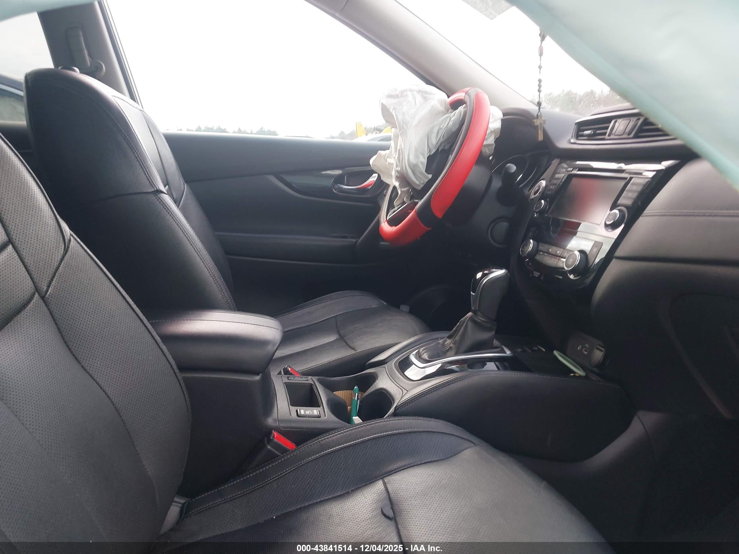 NISSAN ROGUE image 5