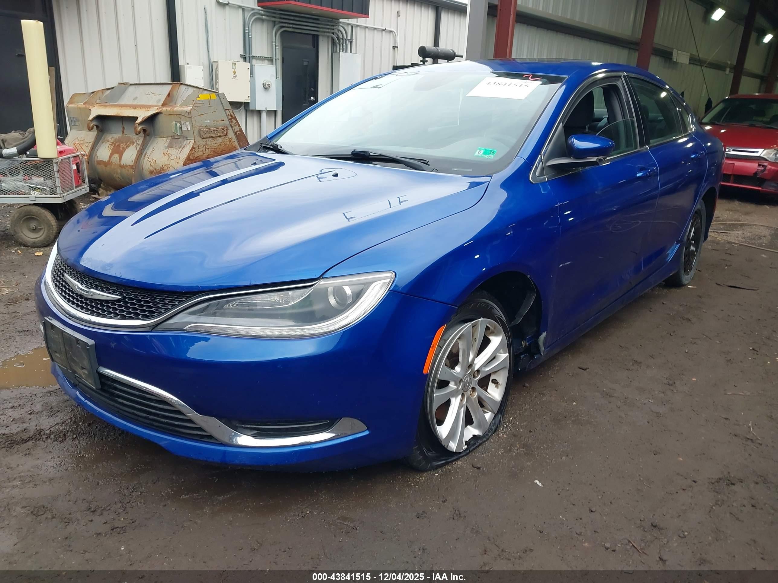 CHRYSLER 200 image 2