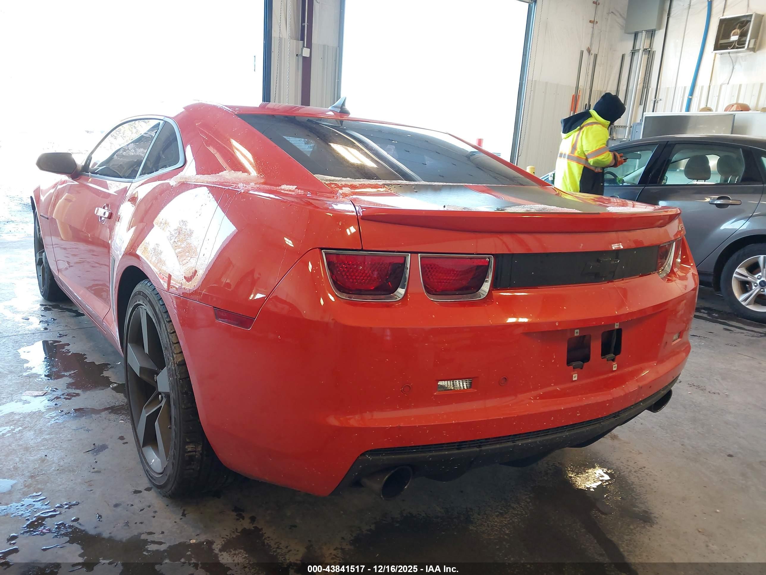CHEVROLET CAMARO image 3