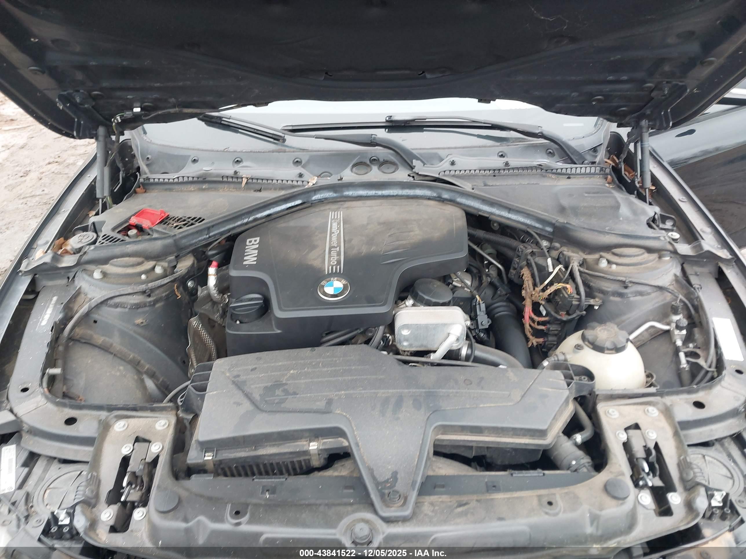 BMW 320I image 10
