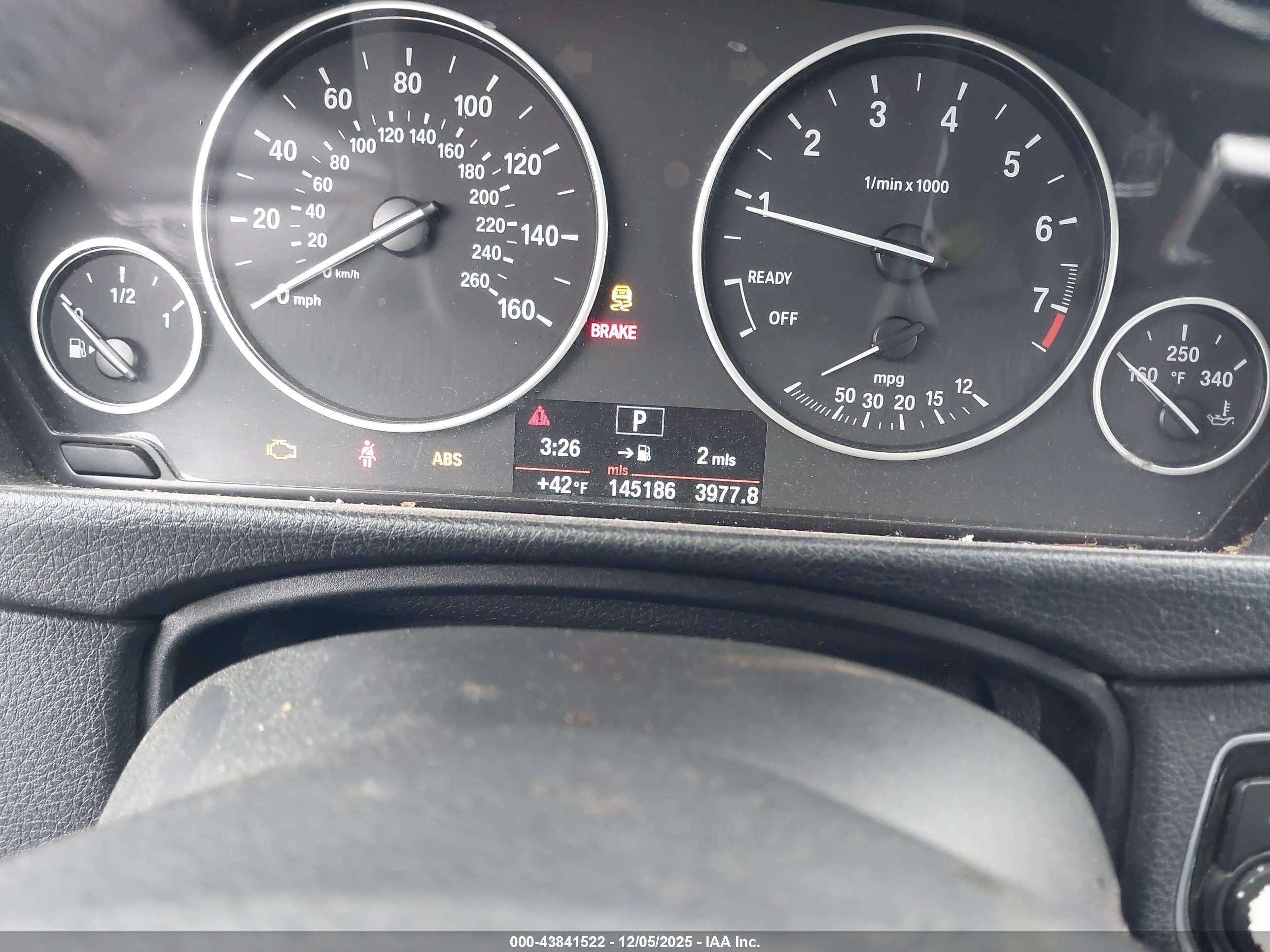BMW 320I image 7