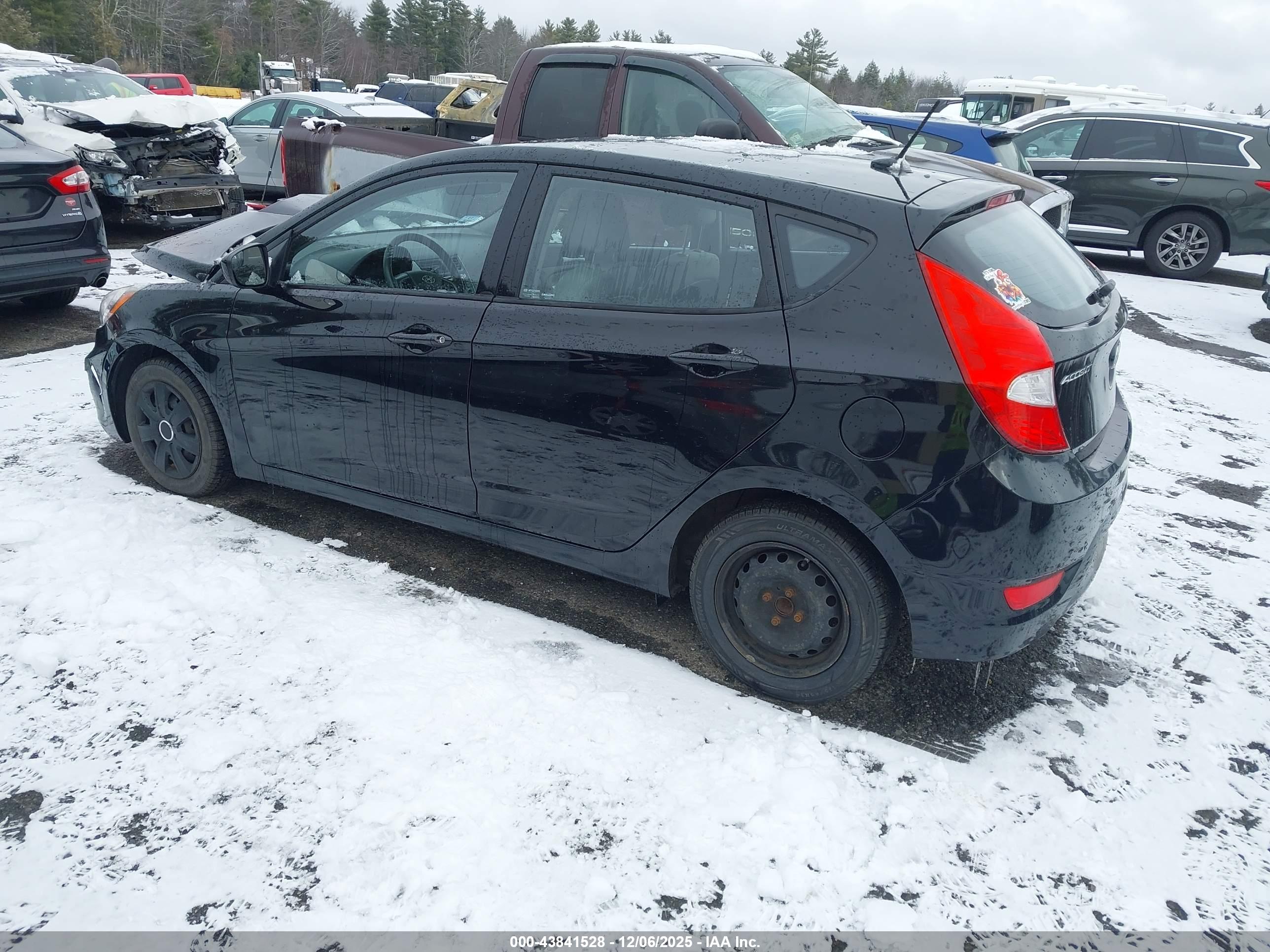HYUNDAI ACCENT image 3